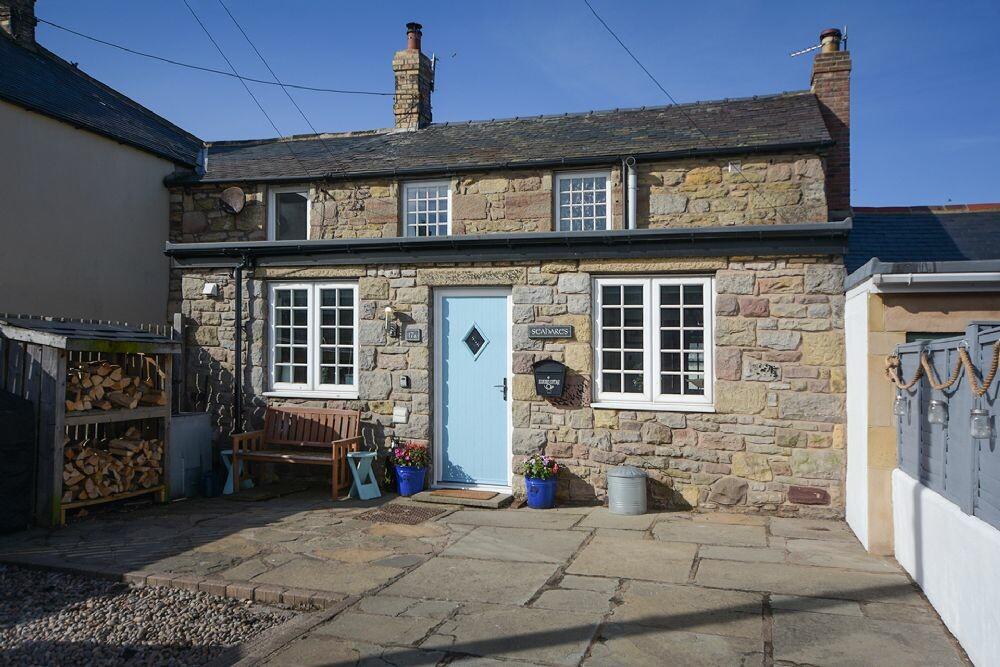 Holiday Cottage Reviews for Seahares - Cottage Holiday in Seahouses, Northumberland