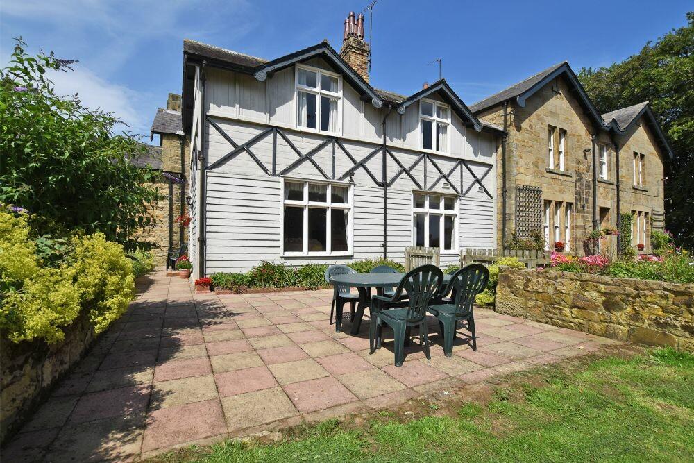 Holiday Cottage Reviews for Garden House - Self Catering Property in Alnmouth, Northumberland