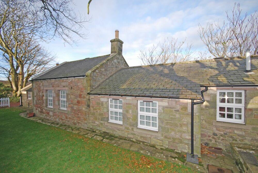 Holiday Cottage Reviews for Glebe Cottage - Cottage Holiday in Bamburgh, Northumberland