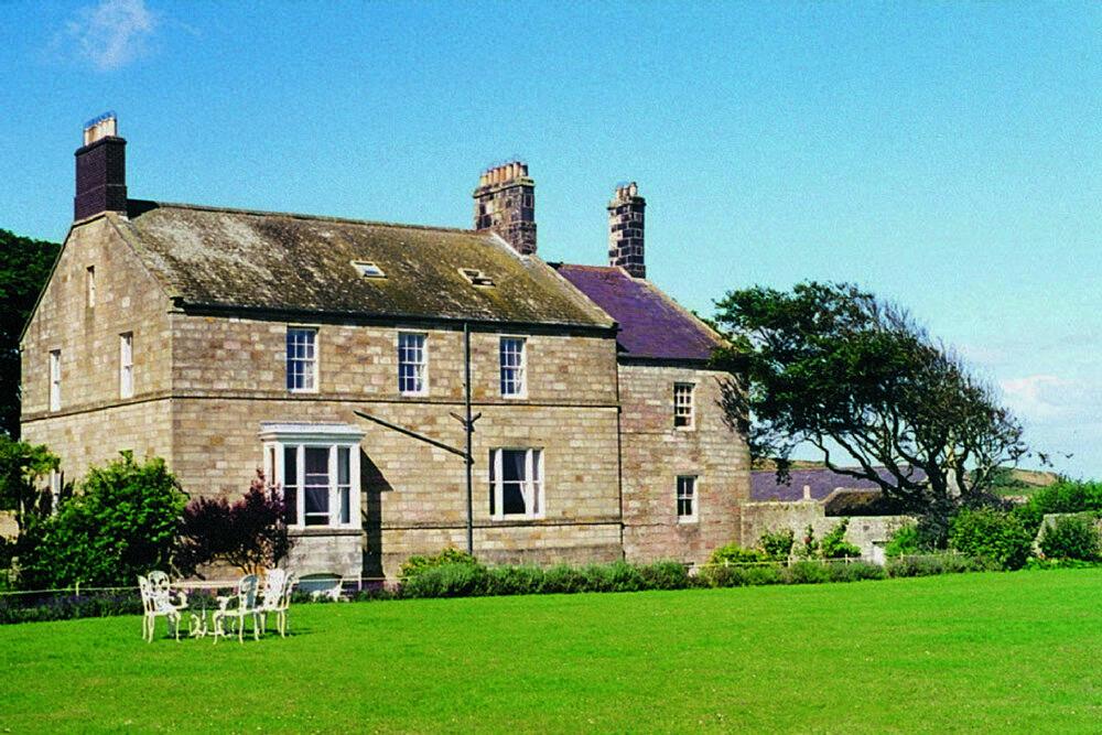 Holiday Cottage Reviews for Glebe House - Cottage Holiday in Bamburgh, Northumberland