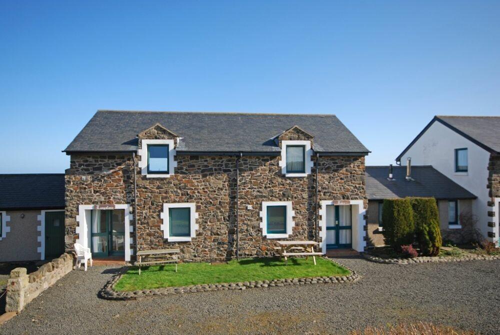 Holiday Cottage Reviews for Longstone - Cottage Holiday in Embleton, Northumberland