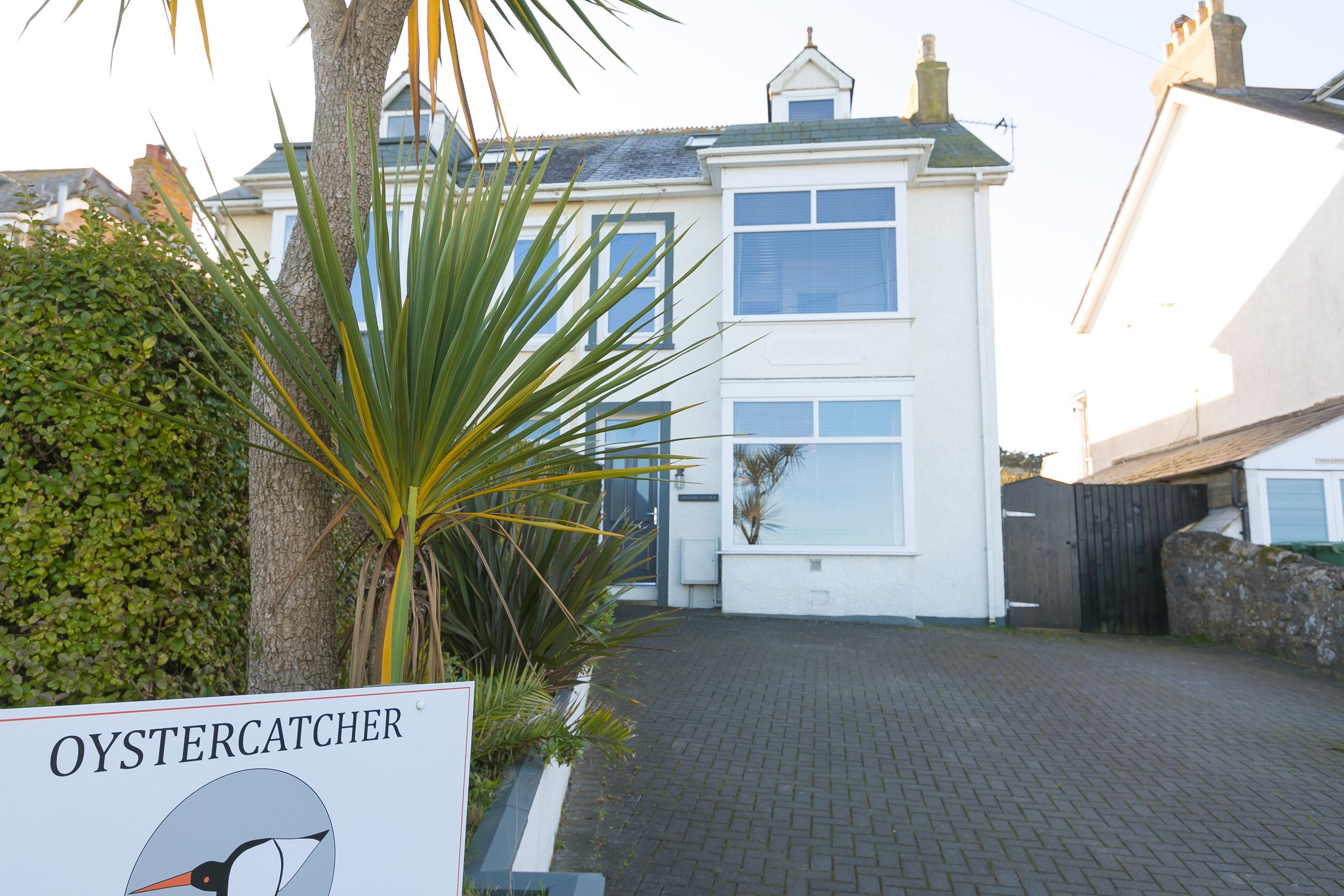 Holiday Cottage Reviews for Oystercatcher House - Holiday Cottage in Carbis Bay, Cornwall Inc Scilly