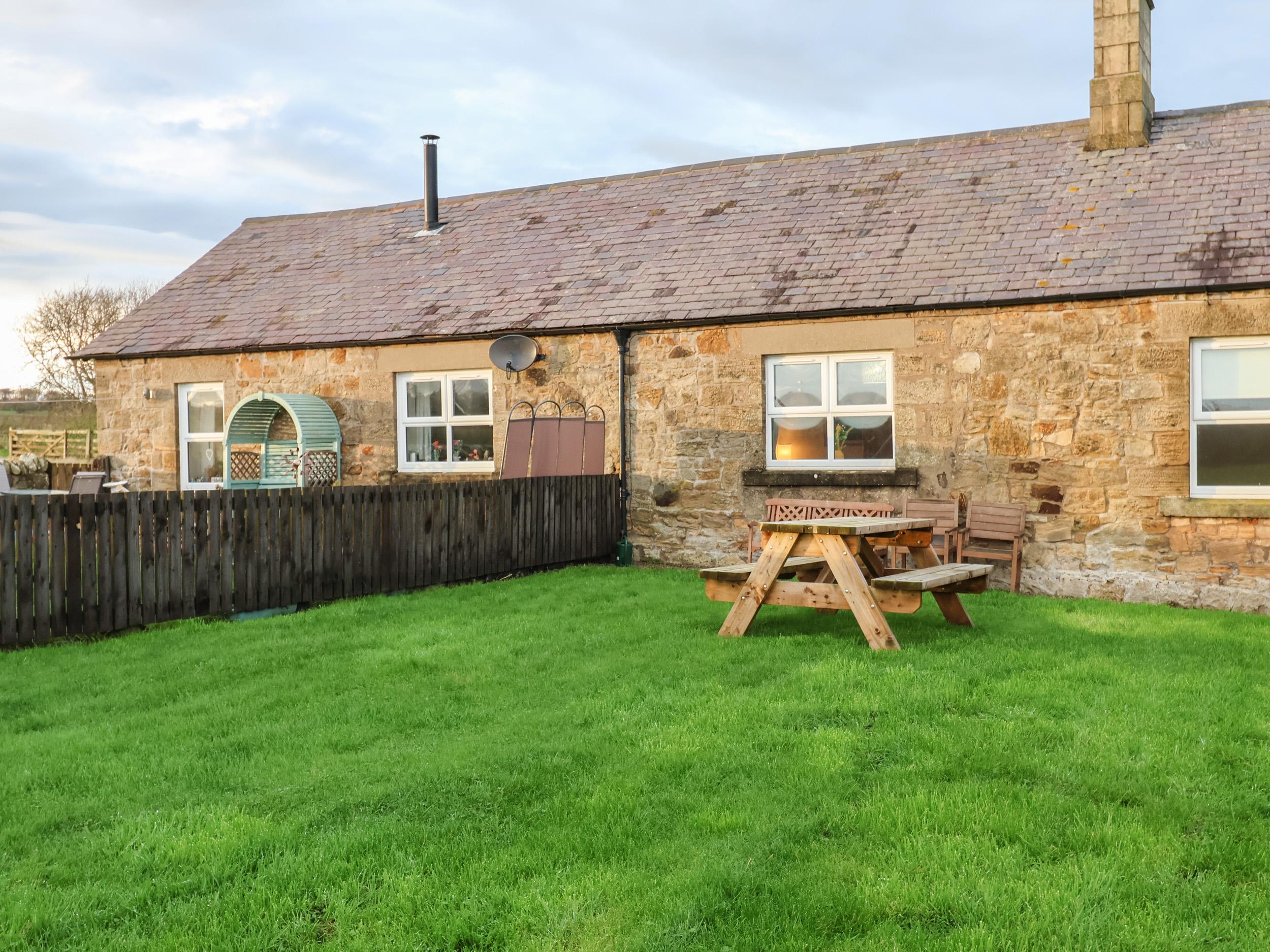 Holiday Cottage Reviews for Garden Cottage - Holiday Cottage in Alnmouth, Northumberland