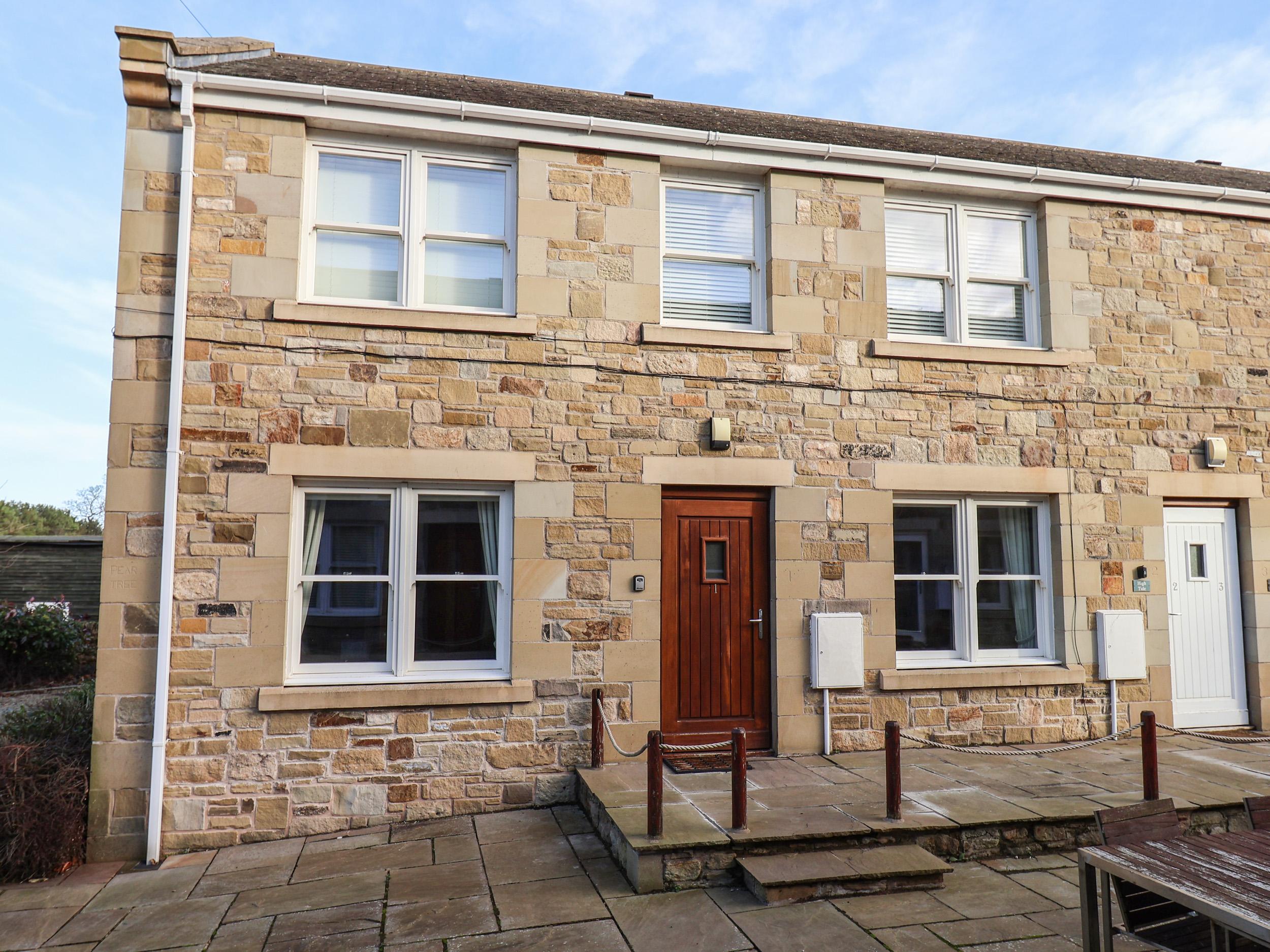 Holiday Cottage Reviews for 1 Pear Tree - Holiday Cottage in Beadnell, Northumberland