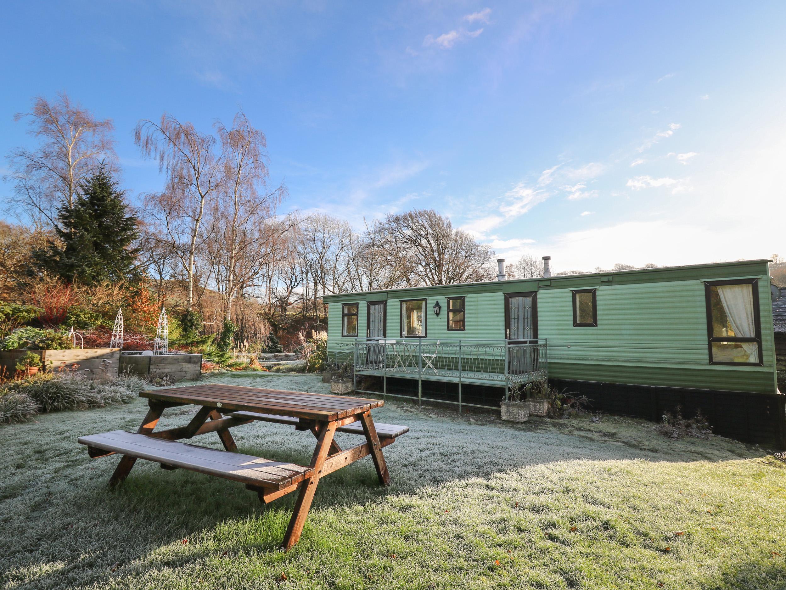 Holiday Cottage Reviews for The Millpond Caravan - Holiday Cottage in Machynlleth, Powys
