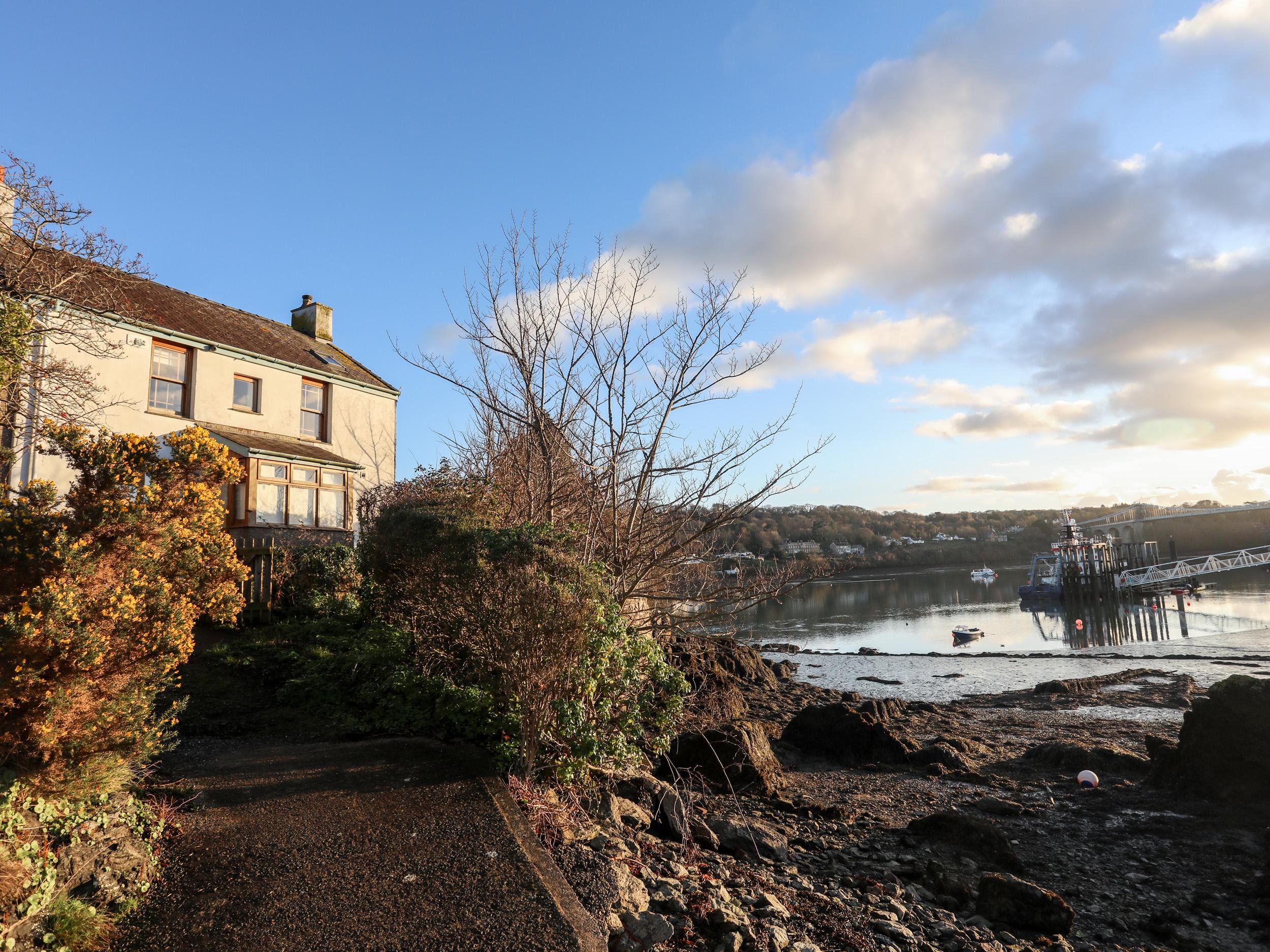 Holiday Cottage Reviews for Ynys Faelog Cottage - Holiday Cottage in Menai Bridge, Isle of Anglesey