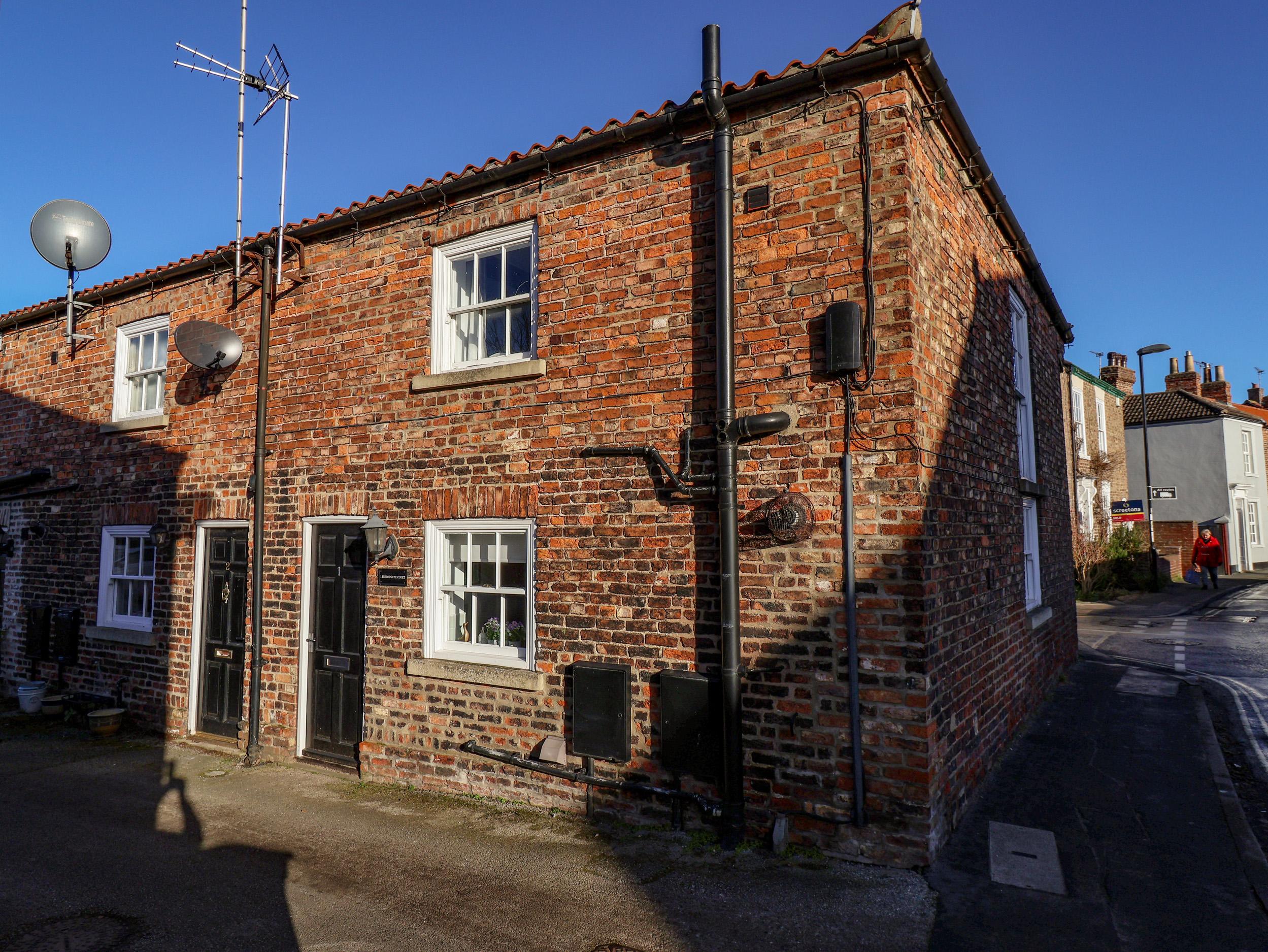 Holiday Cottage Reviews for 1 Bishopgate Court - Holiday Cottage in Howden, East Yorkshire