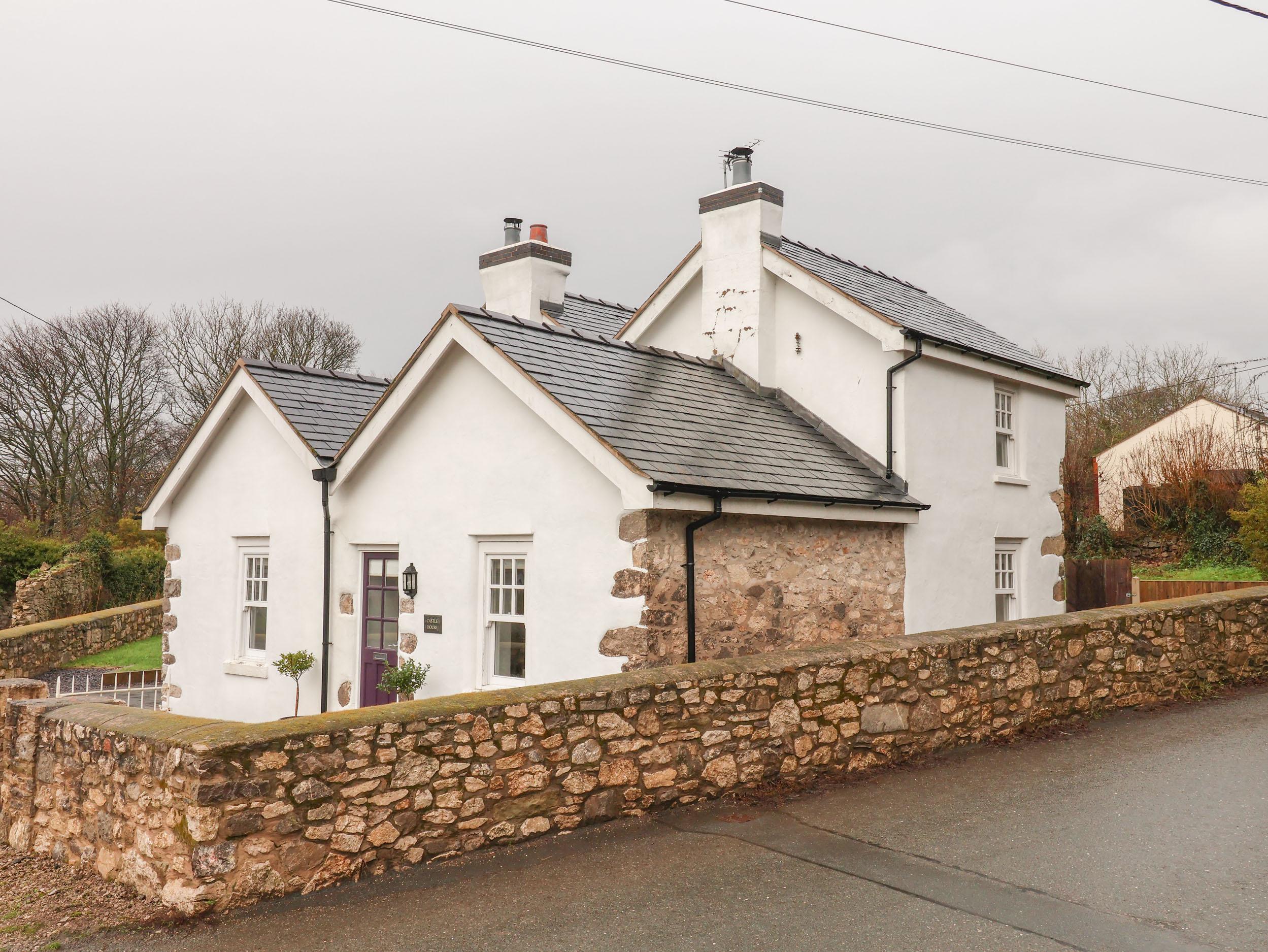 Holiday Cottage Reviews for Castle House - Holiday Cottage in Dyserth, Denbighshire
