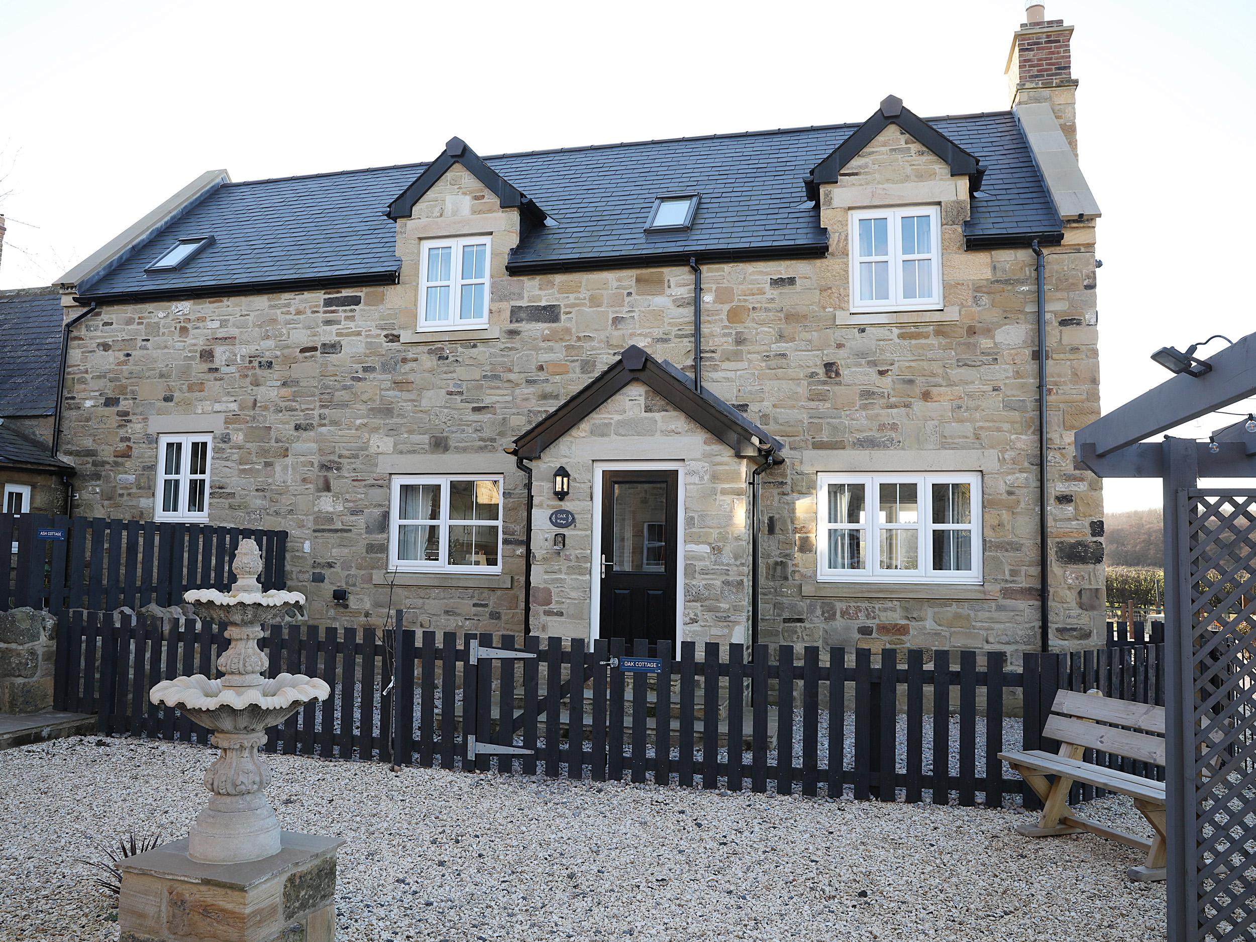 Holiday Cottage Reviews for Oak Cottage - Holiday Cottage in Belford, Northumberland