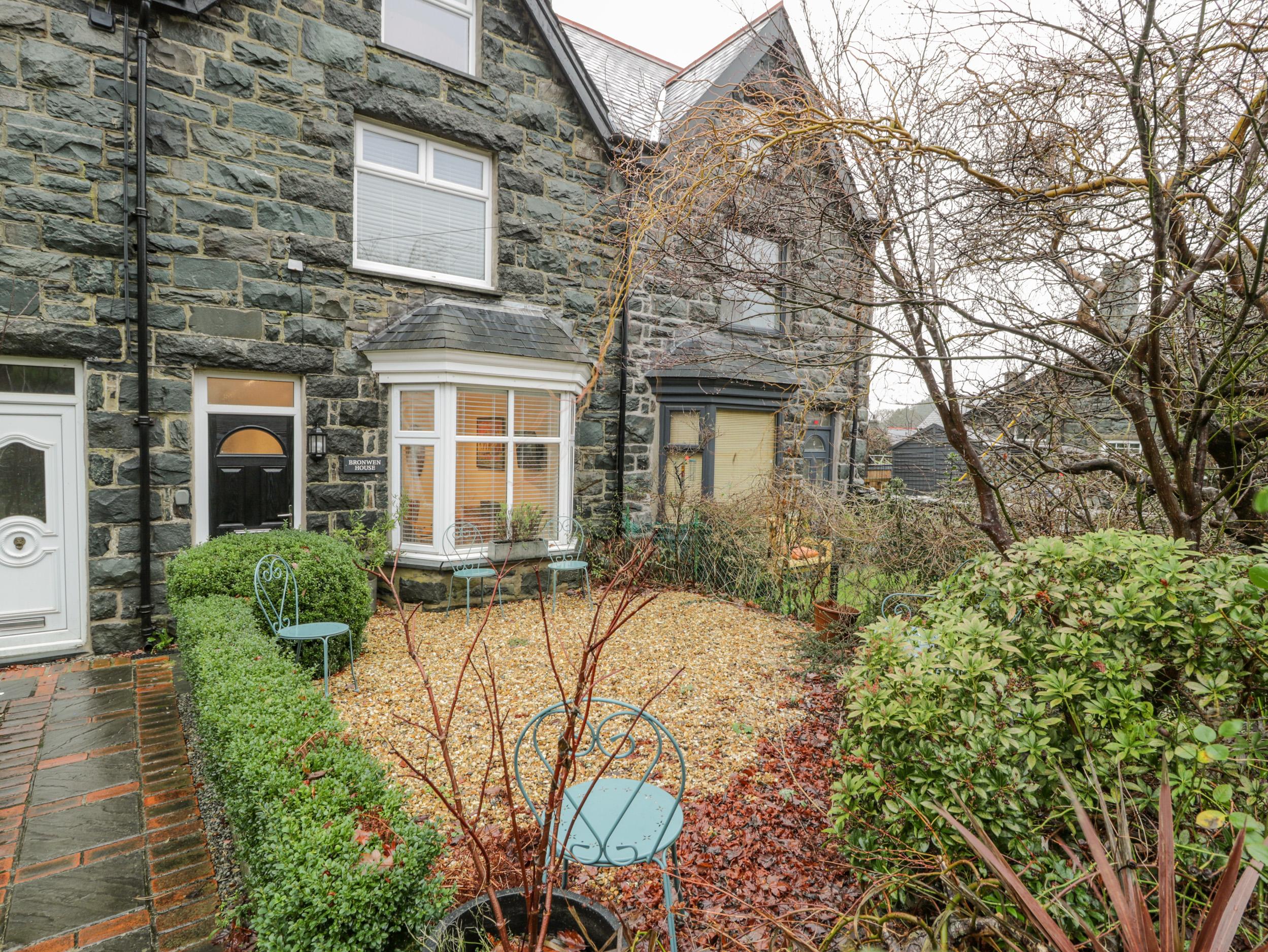 Holiday Cottage Reviews for Bronwen House - Holiday Cottage in Llanbedr, Gwynedd