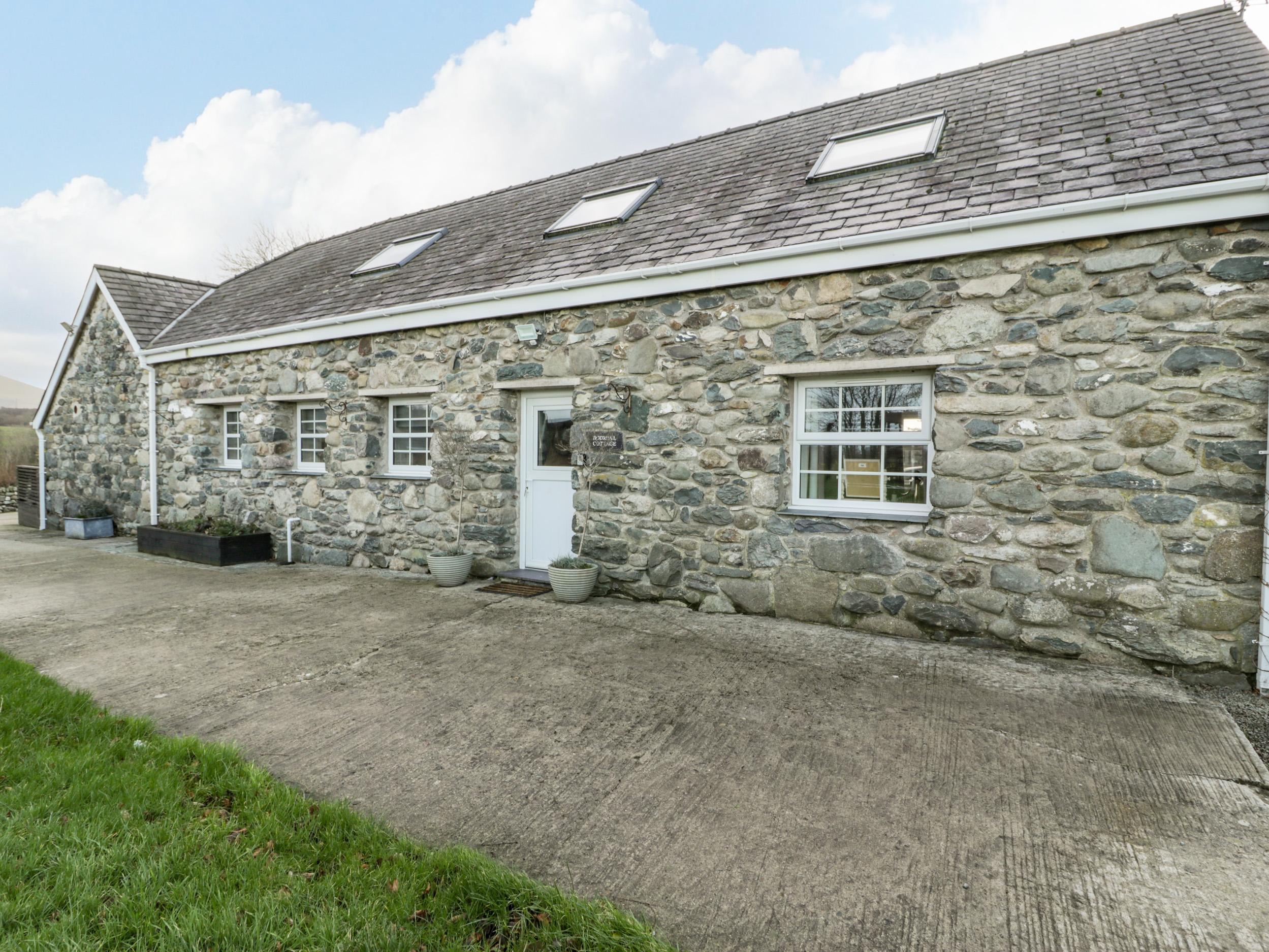 Holiday Cottage Reviews for Bodrual Cottage - Holiday Cottage in Caernarfon, Gwynedd