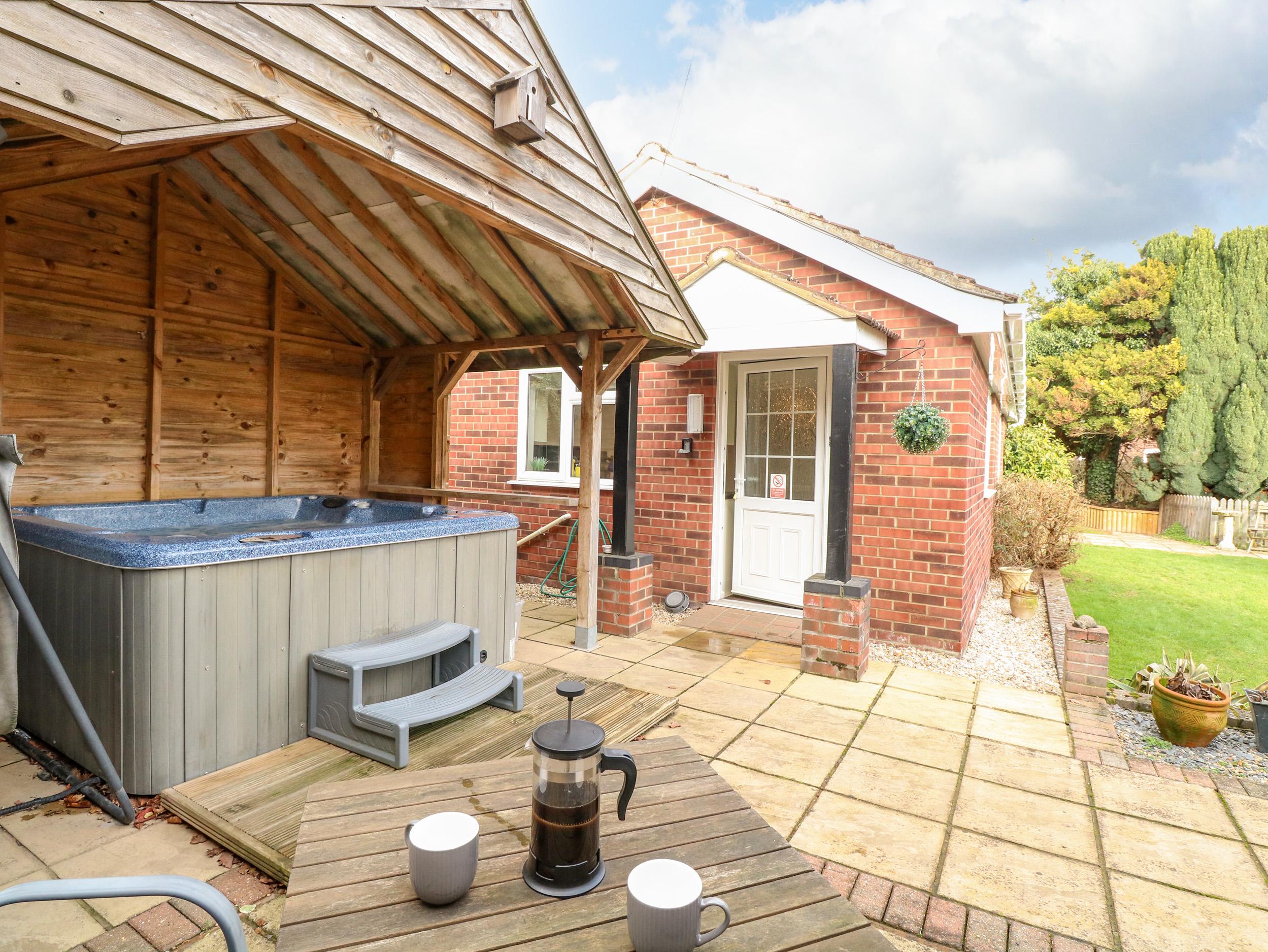 Holiday Cottage Reviews for Greenhaven Lodge - Holiday Cottage in Norwich, Norfolk