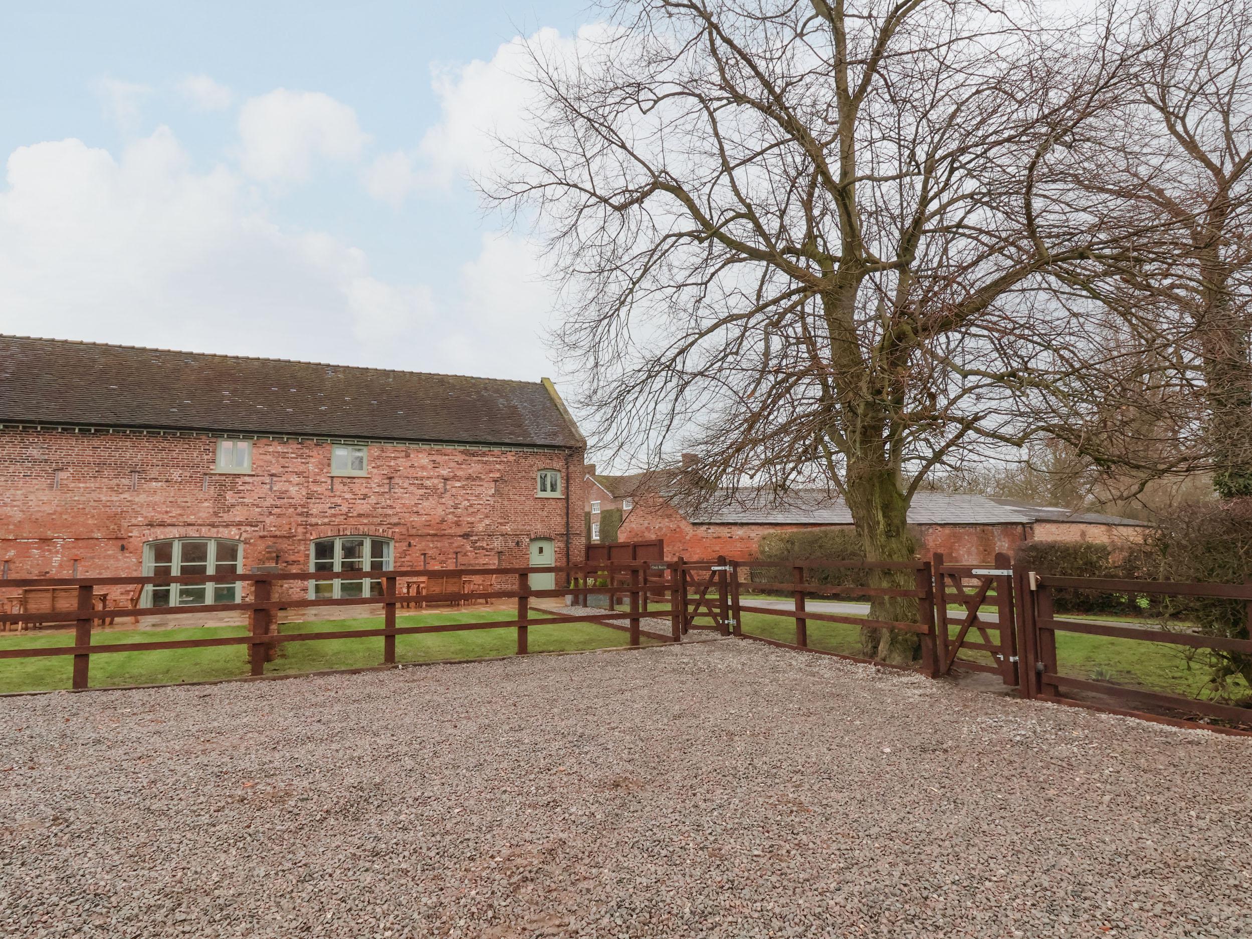 Holiday Cottage Reviews for Oak Barn - Holiday Cottage in Nantwich, Cheshire