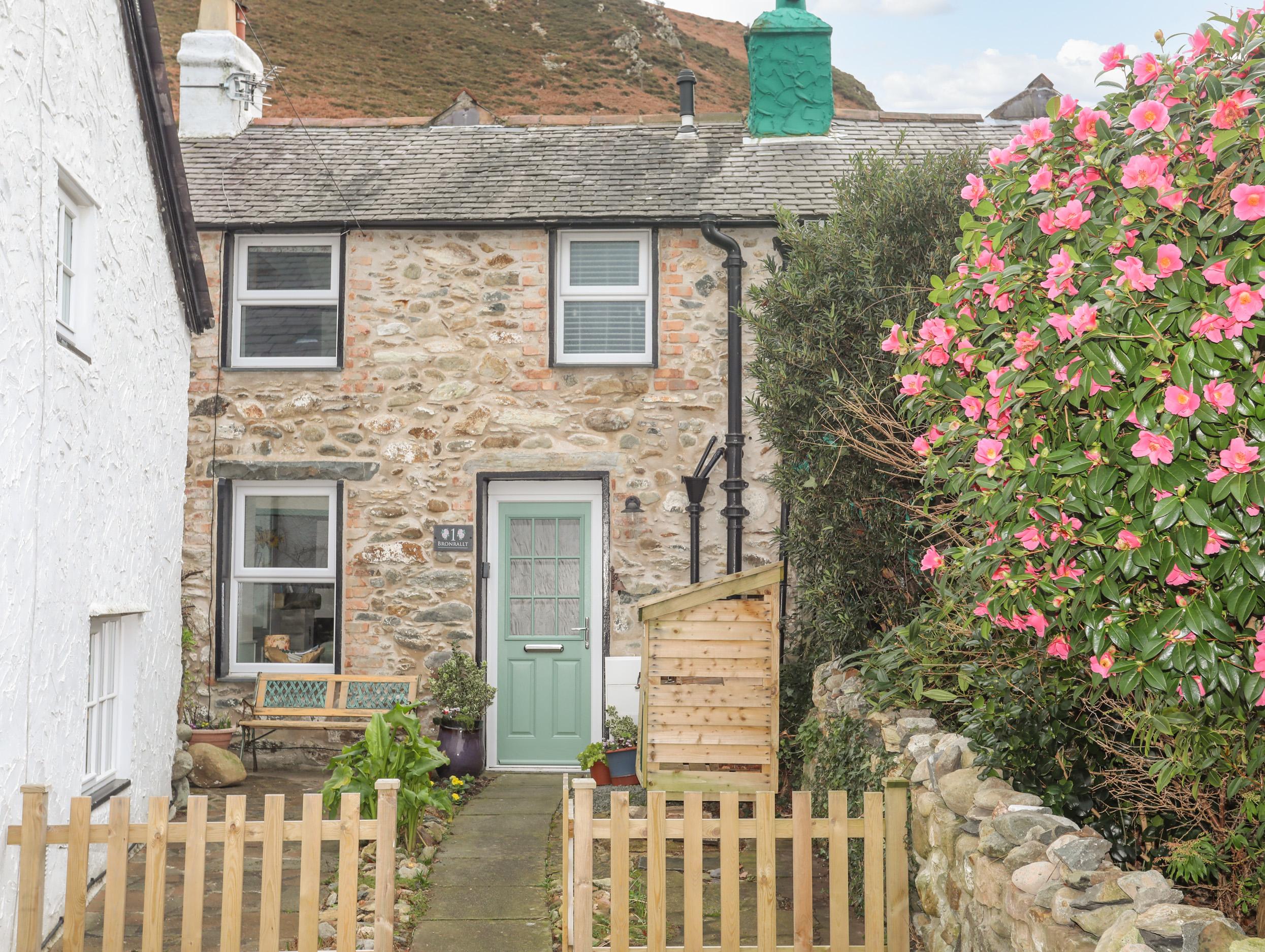 Holiday Cottage Reviews for 1 Bronrallt - Holiday Cottage in Conwy, Conwy