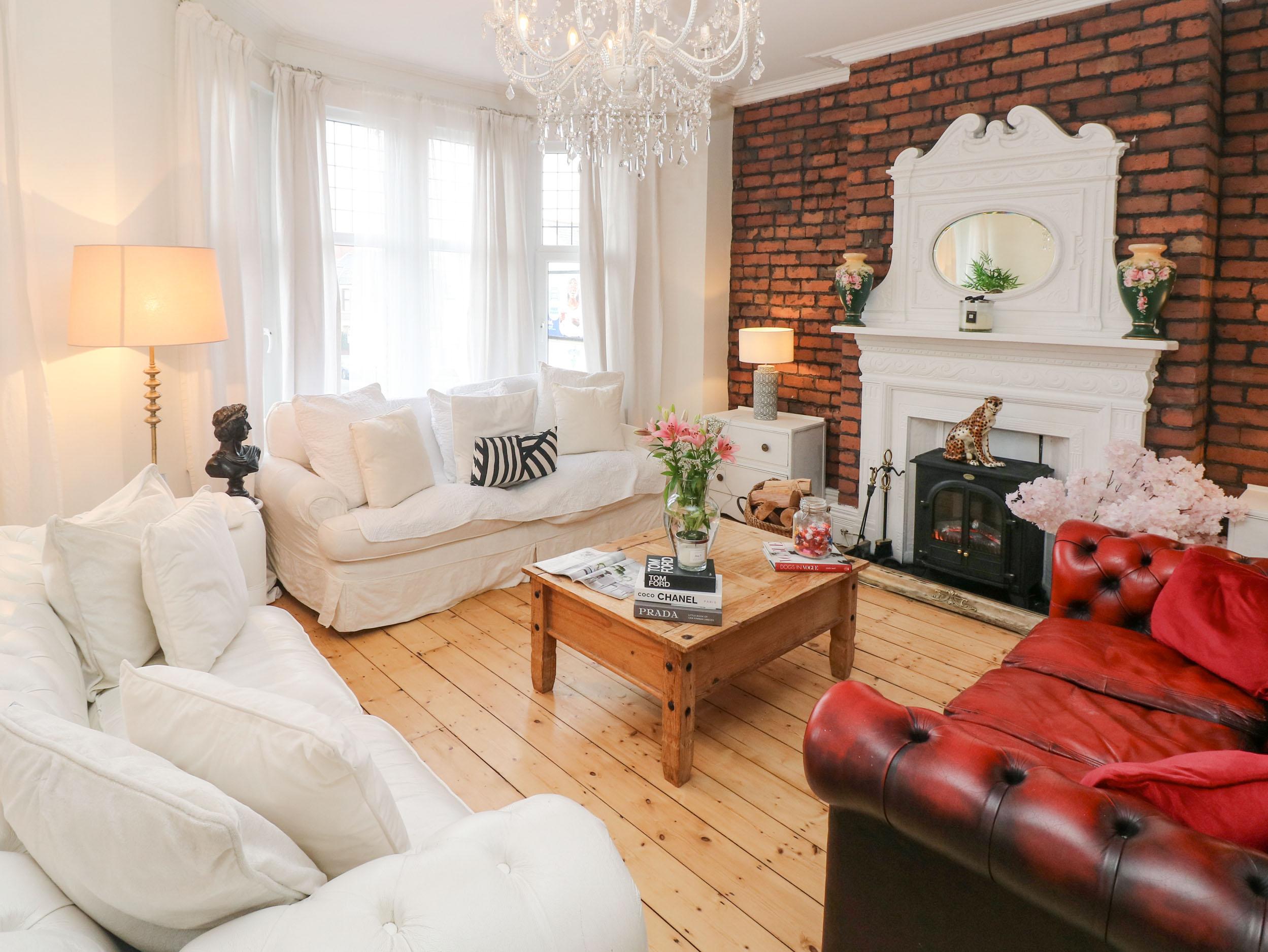 Holiday Cottage Reviews for Stunning Large Victorian Townhouse - Holiday Cottage in Cardiff, Vale Of Glamorgan