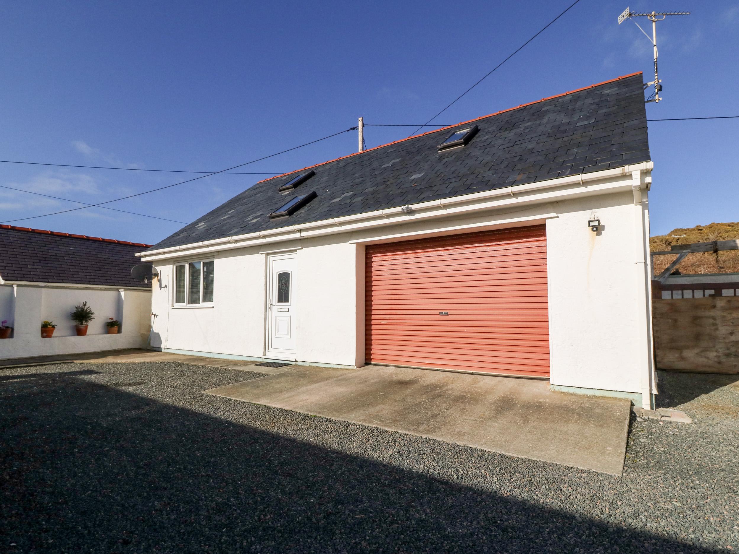 Holiday Cottage Reviews for Glasfor Annex - Holiday Cottage in Trearddur Bay, Isle of Anglesey