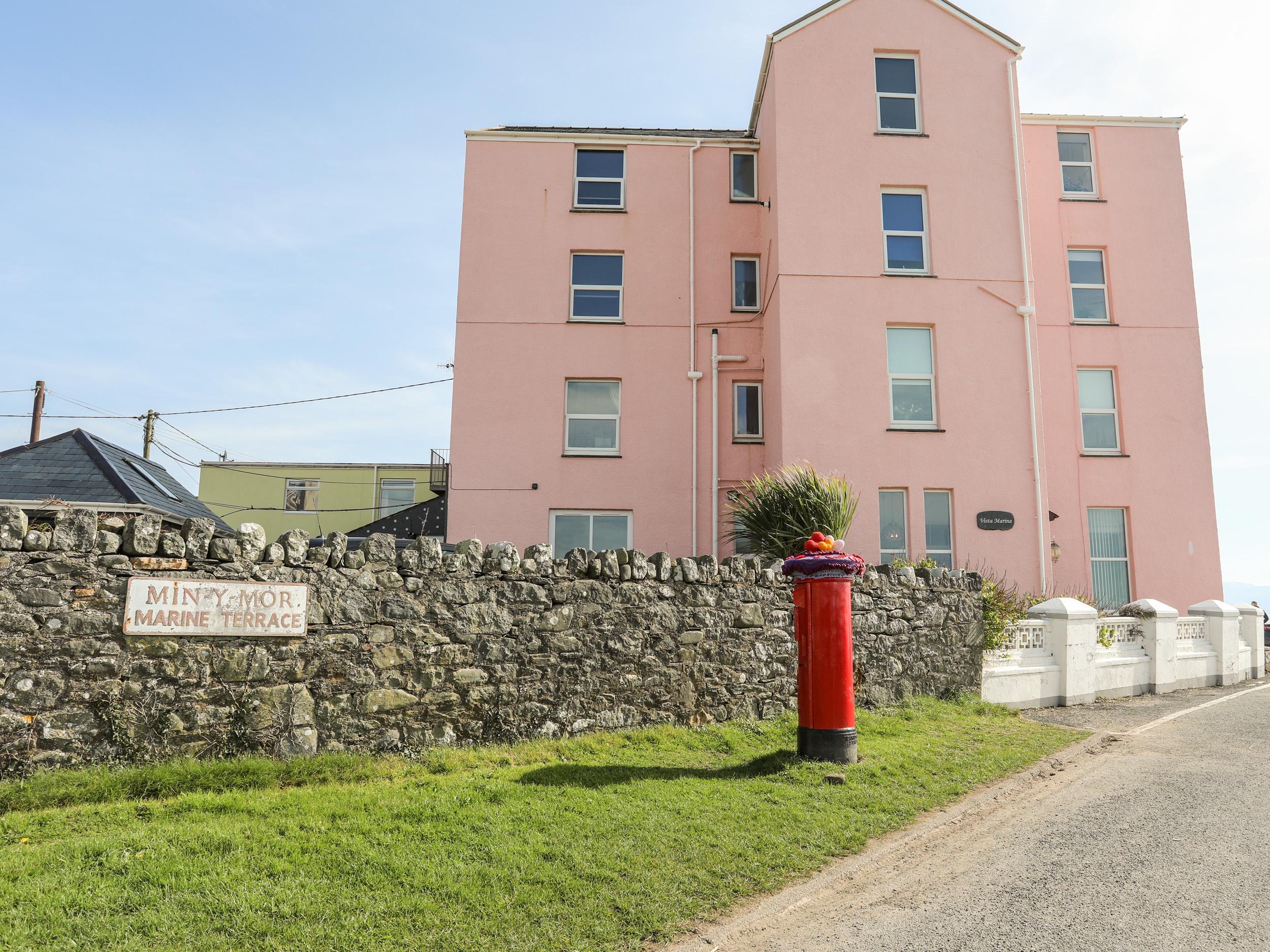Holiday Cottage Reviews for The Nook - Holiday Cottage in Criccieth, Gwynedd
