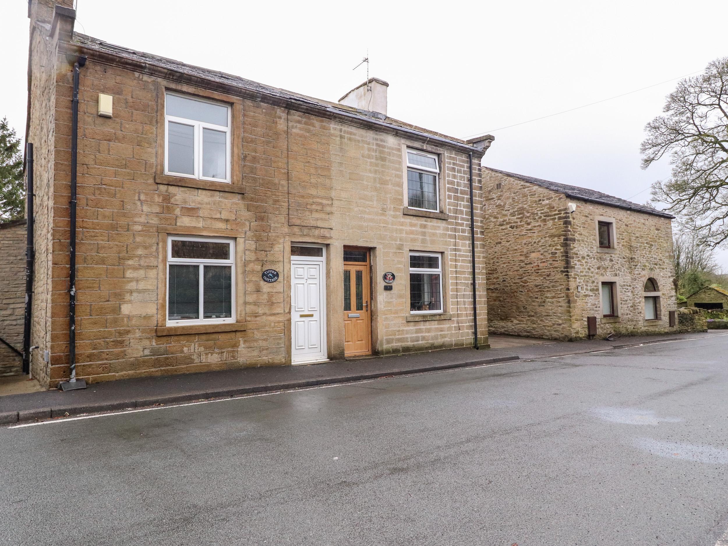 Holiday Cottage Reviews for Yippee Cottage - Holiday Cottage in Bradford, West Yorkshire