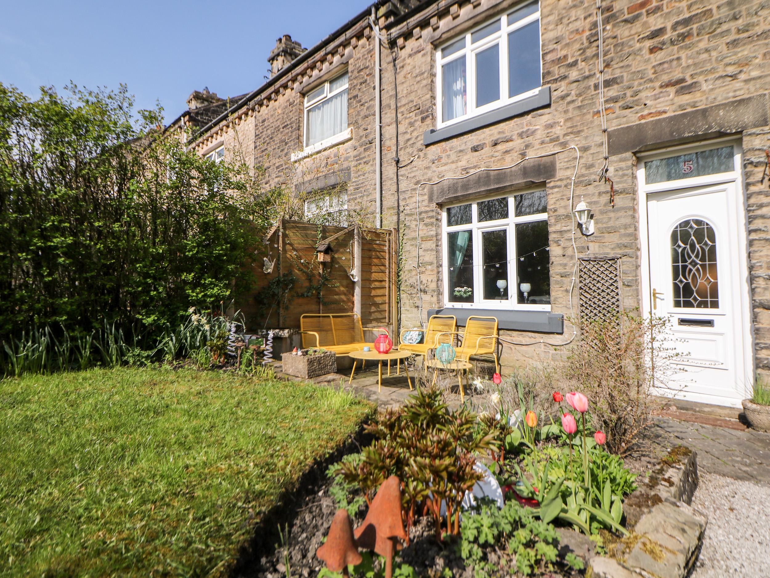 Holiday Cottage Reviews for 5 Railway Terrace - Holiday Cottage in Buxton, Derbyshire