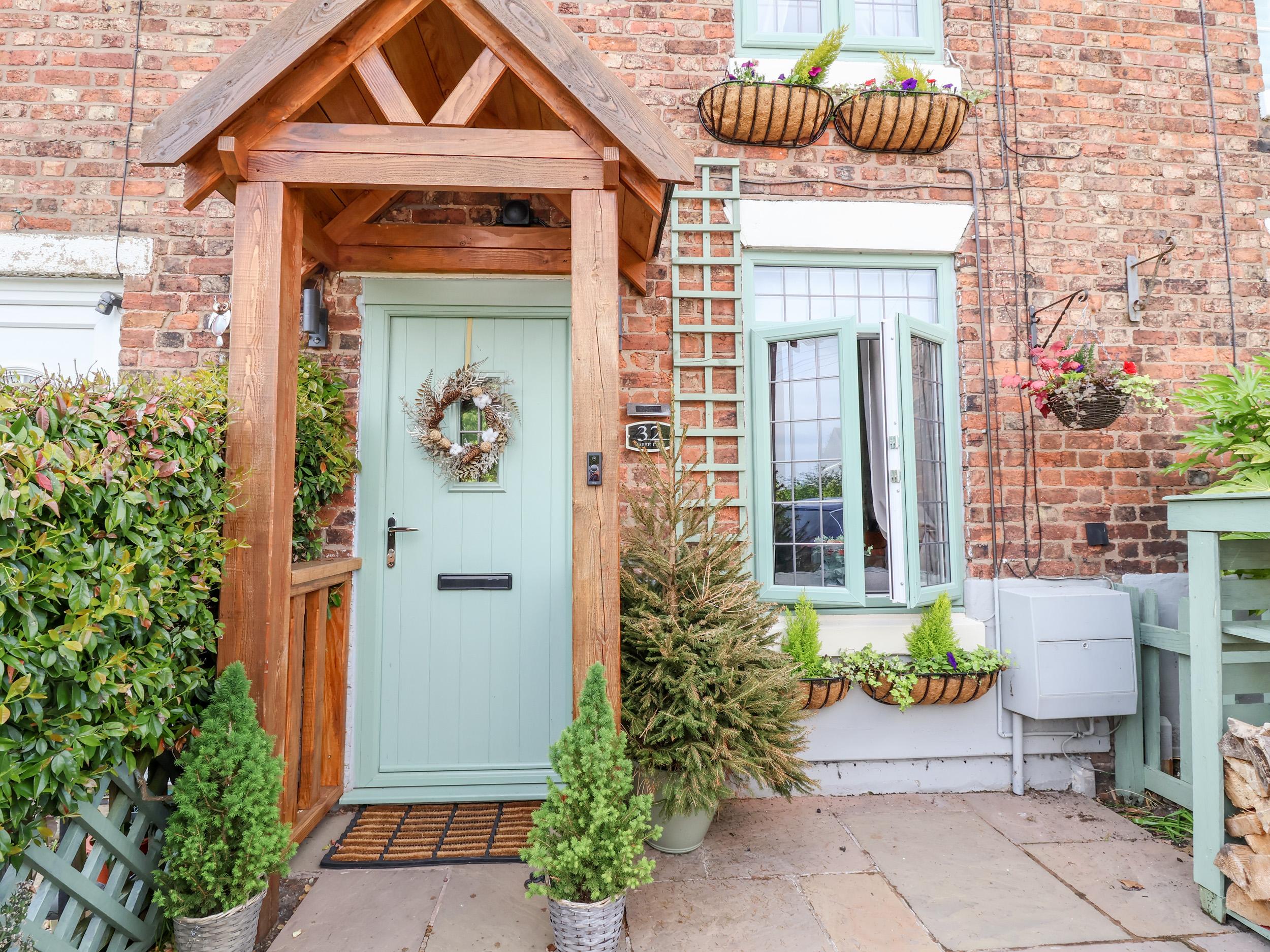 Holiday Cottage Reviews for Wisteria Cottage - Holiday Cottage in Nantwich, Cheshire