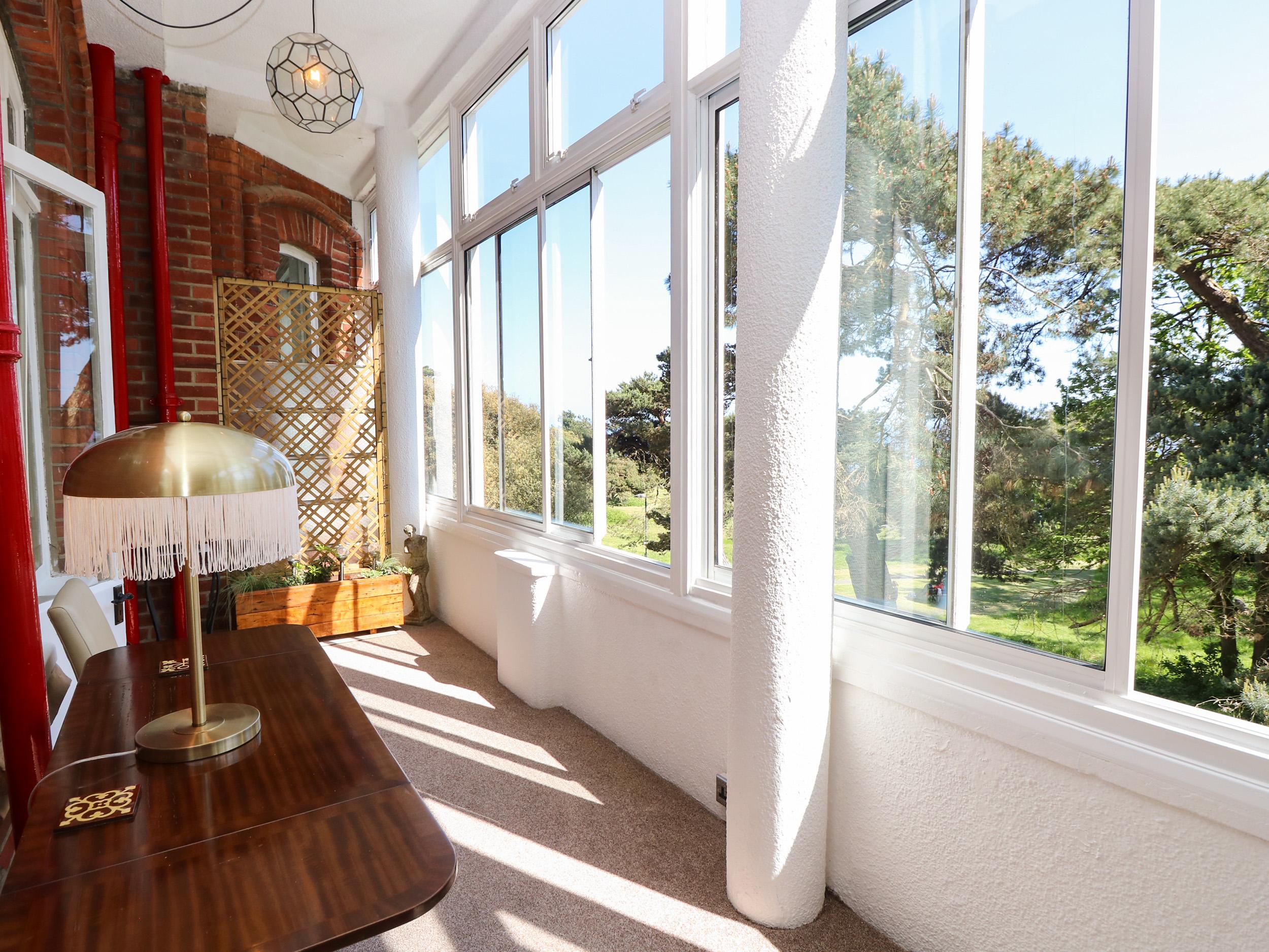 Holiday Cottage Reviews for The Pines - Holiday Cottage in Bournemouth, Dorset