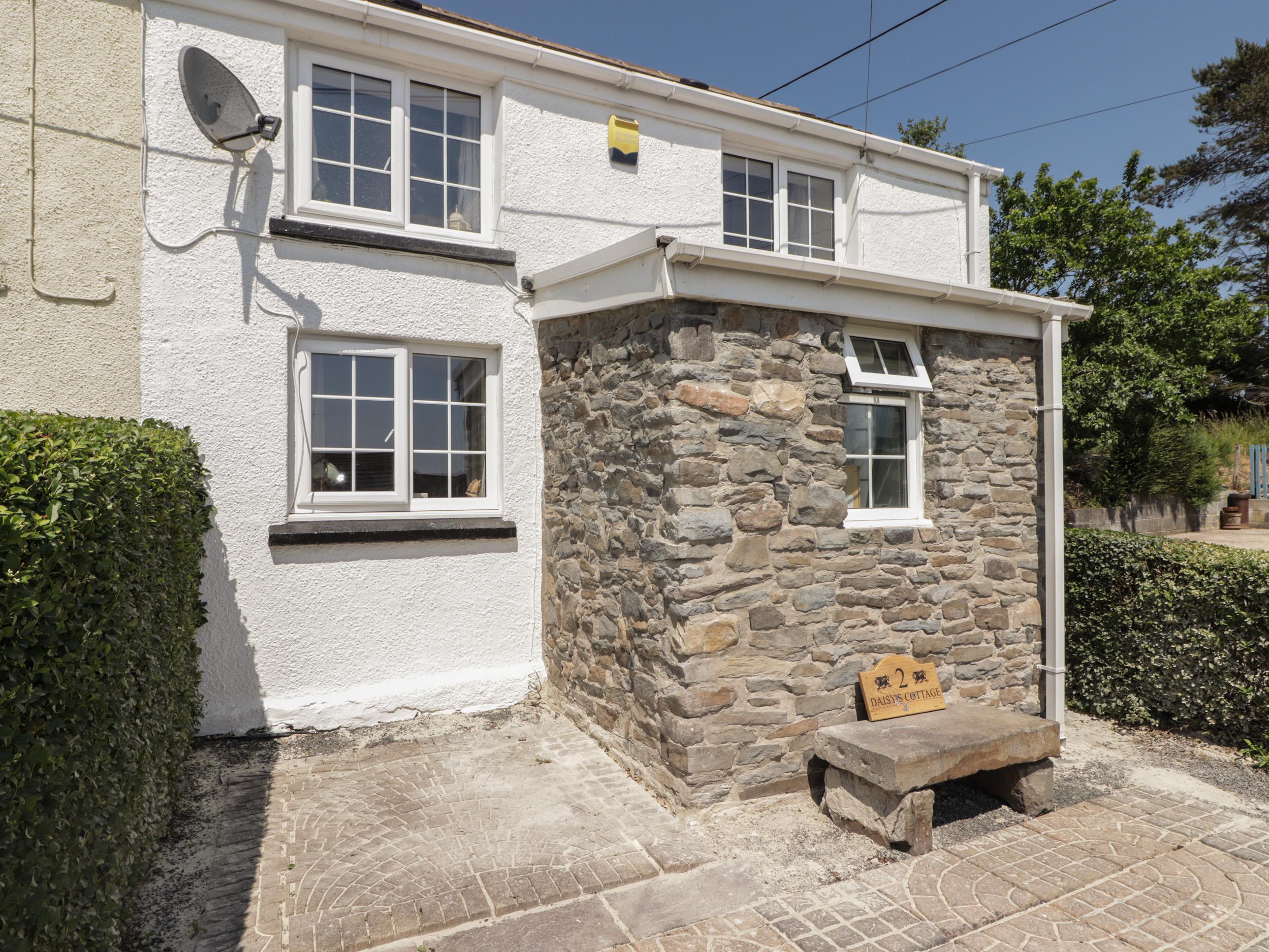 Holiday Cottage Reviews for Daisys Cottage - Holiday Cottage in Pembrey, Carmarthenshire