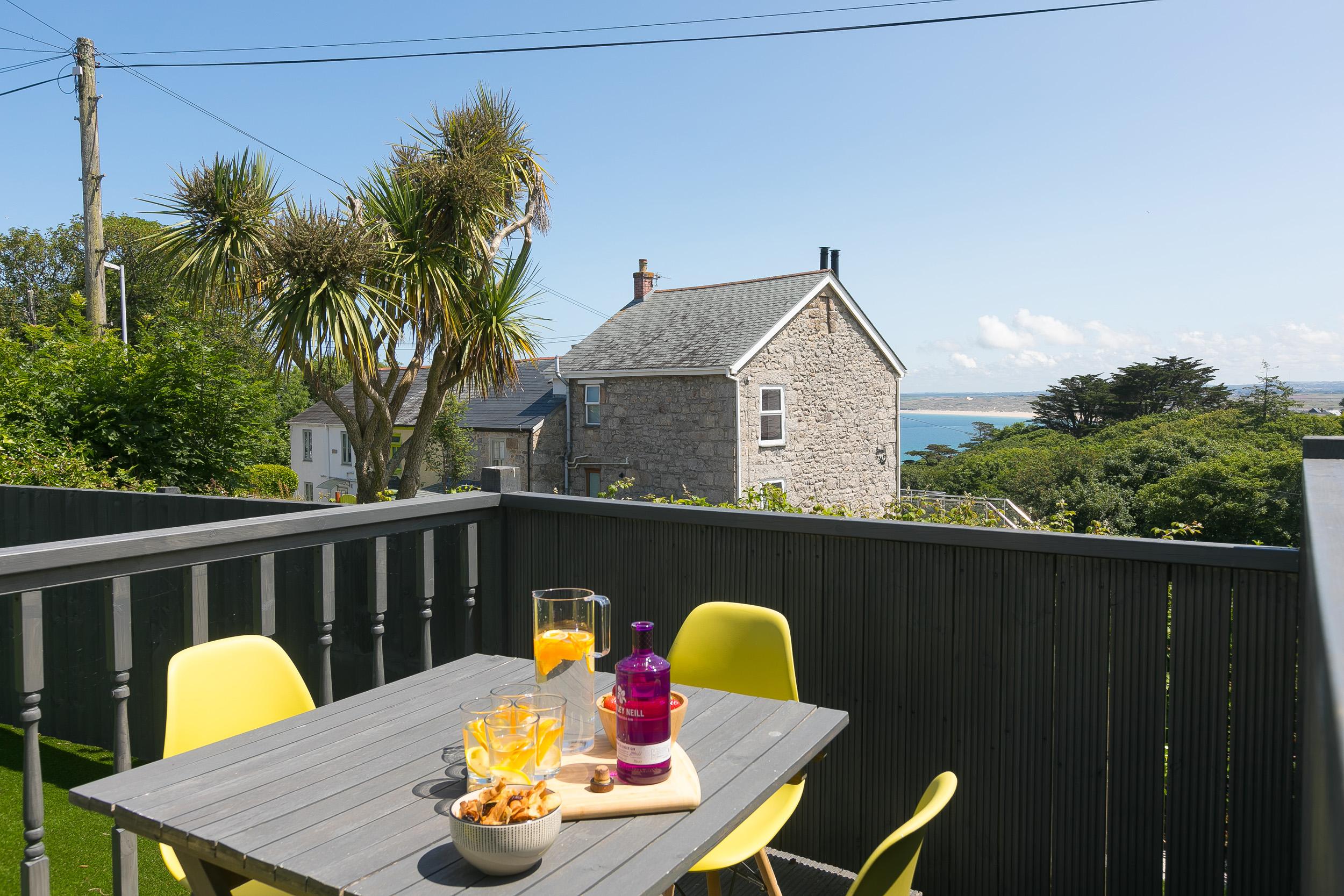 Holiday Cottage Reviews for Sycamore Waters - Holiday Cottage in Carbis Bay, Cornwall Inc Scilly