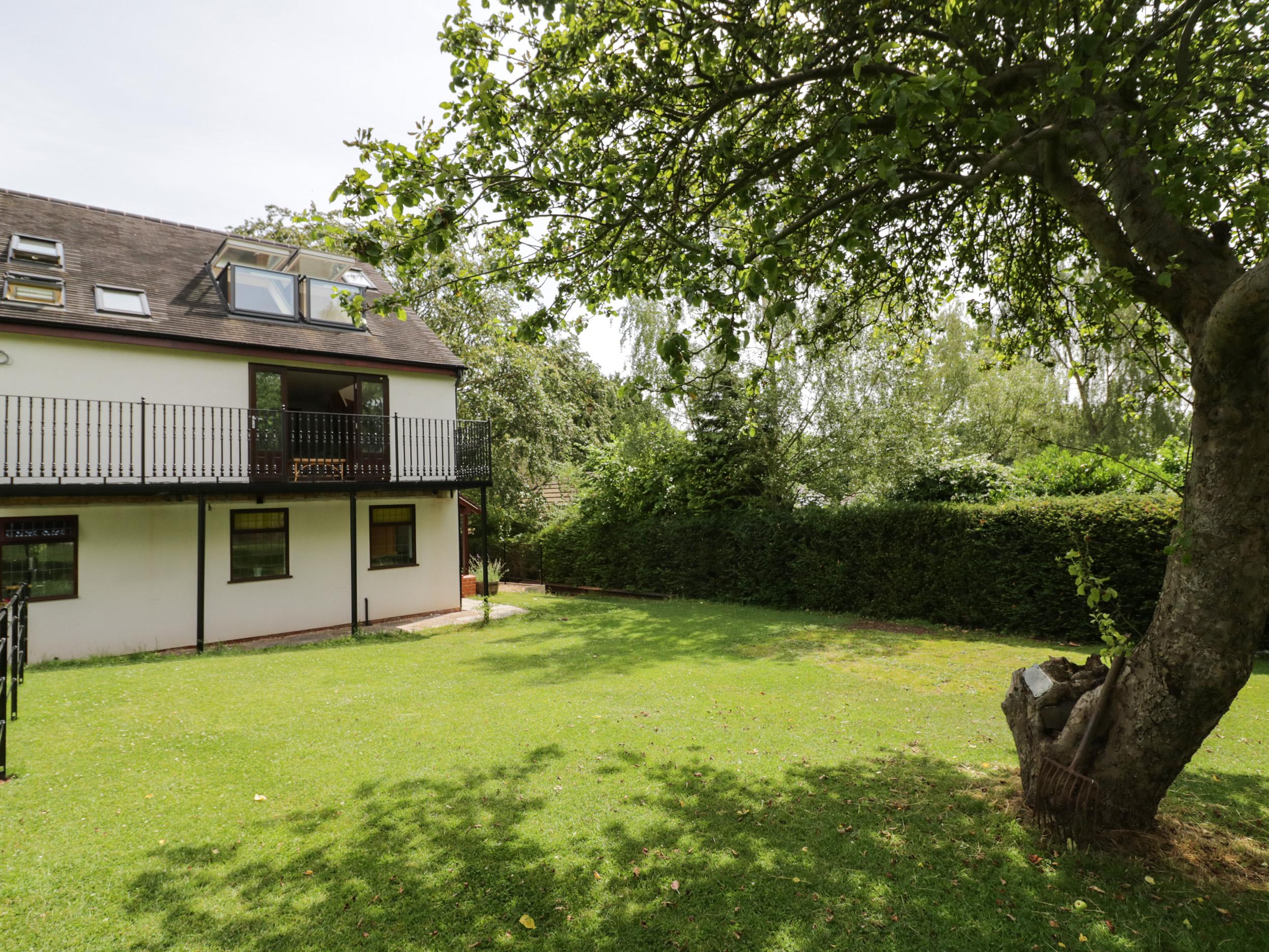 Holiday Cottage Reviews for Hillcroft - Holiday Cottage in Warwick, Warwickshire