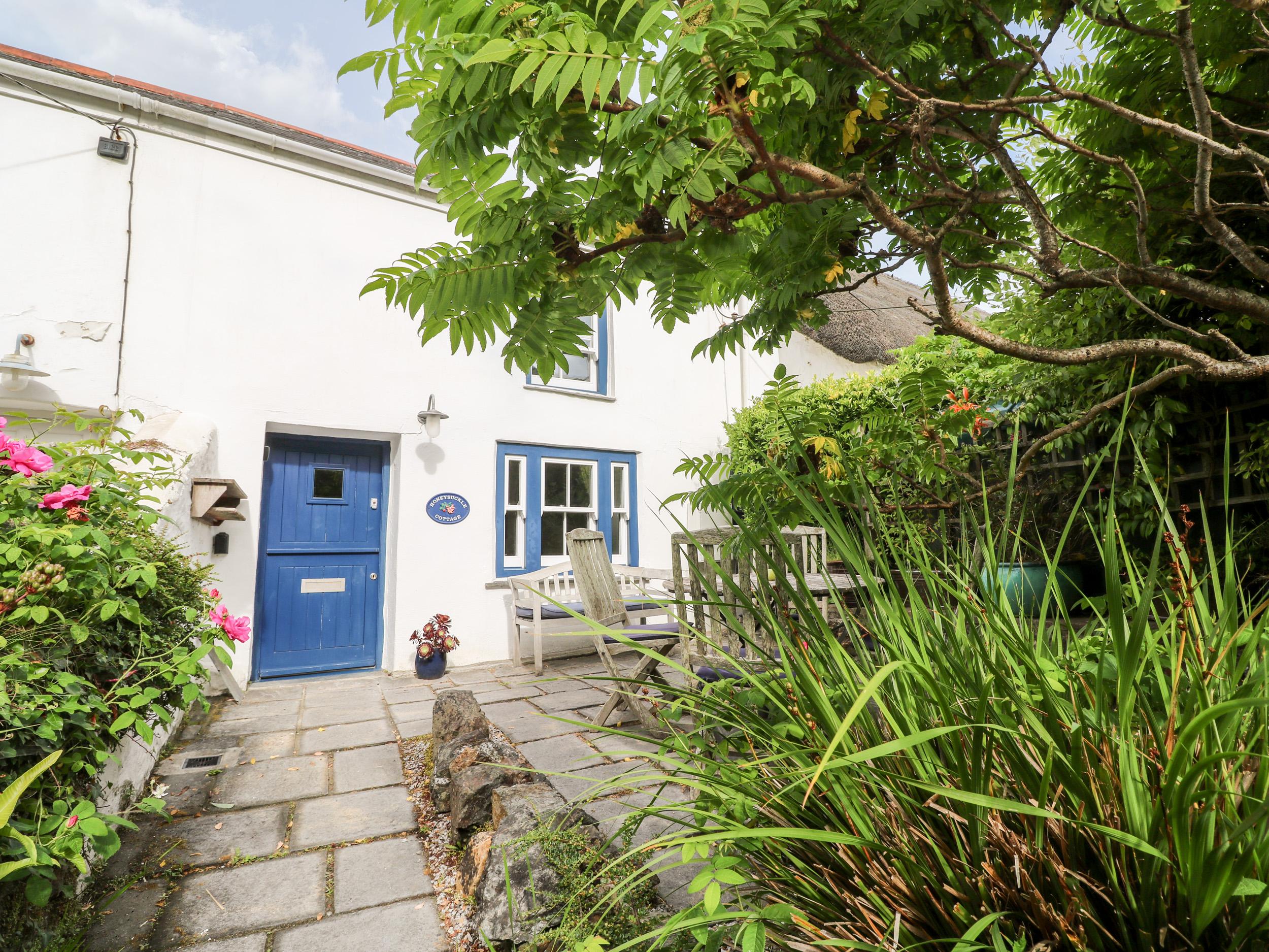 Holiday Cottage Reviews for Honeysuckle Cottage - Holiday Cottage in St Agnes, Cornwall Inc Scilly