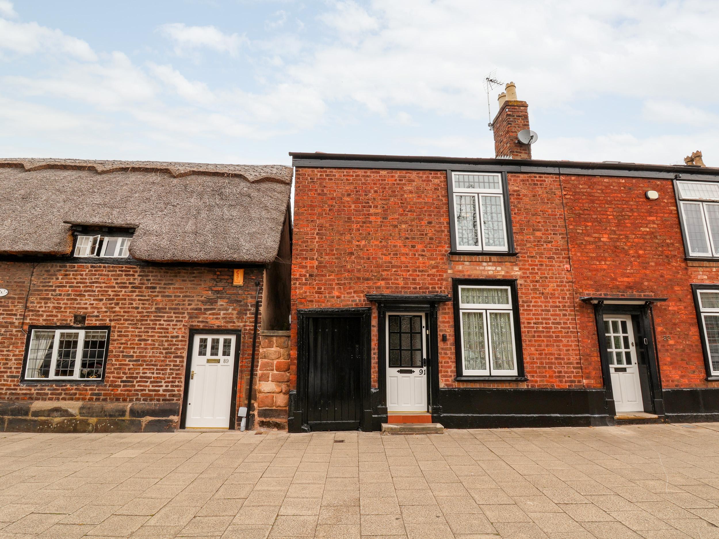Holiday Cottage Reviews for 91 Main Street - Holiday Cottage in Frodsham, Cheshire