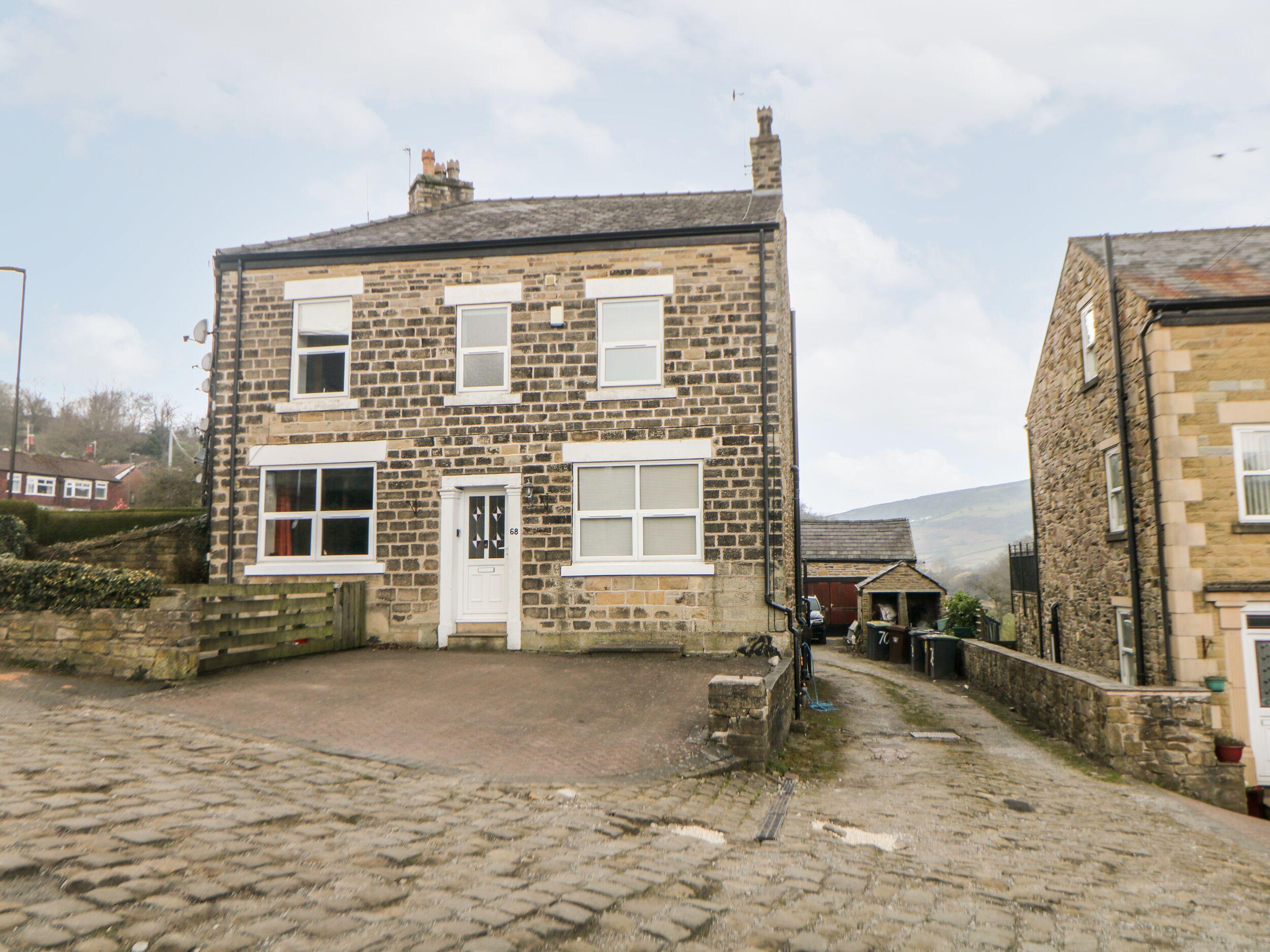 Holiday Cottage Reviews for Lantern View - Holiday Cottage in Hayfield, Derbyshire
