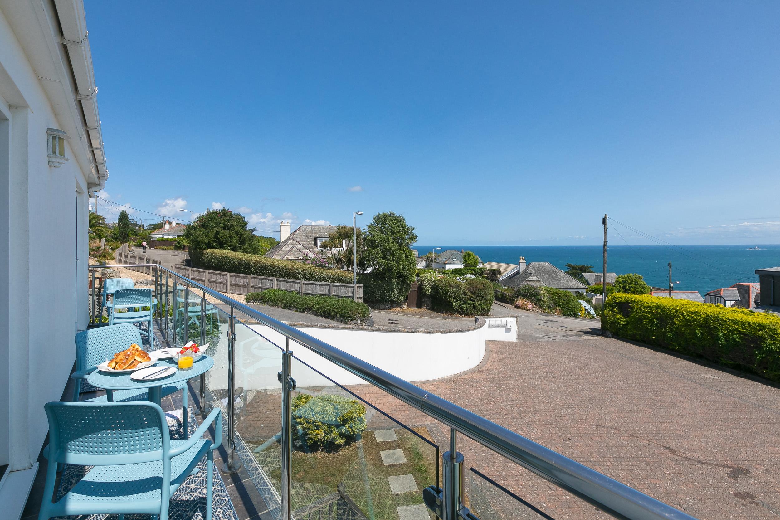 Holiday Cottage Reviews for Skysail - Holiday Cottage in Carbis Bay, Cornwall Inc Scilly