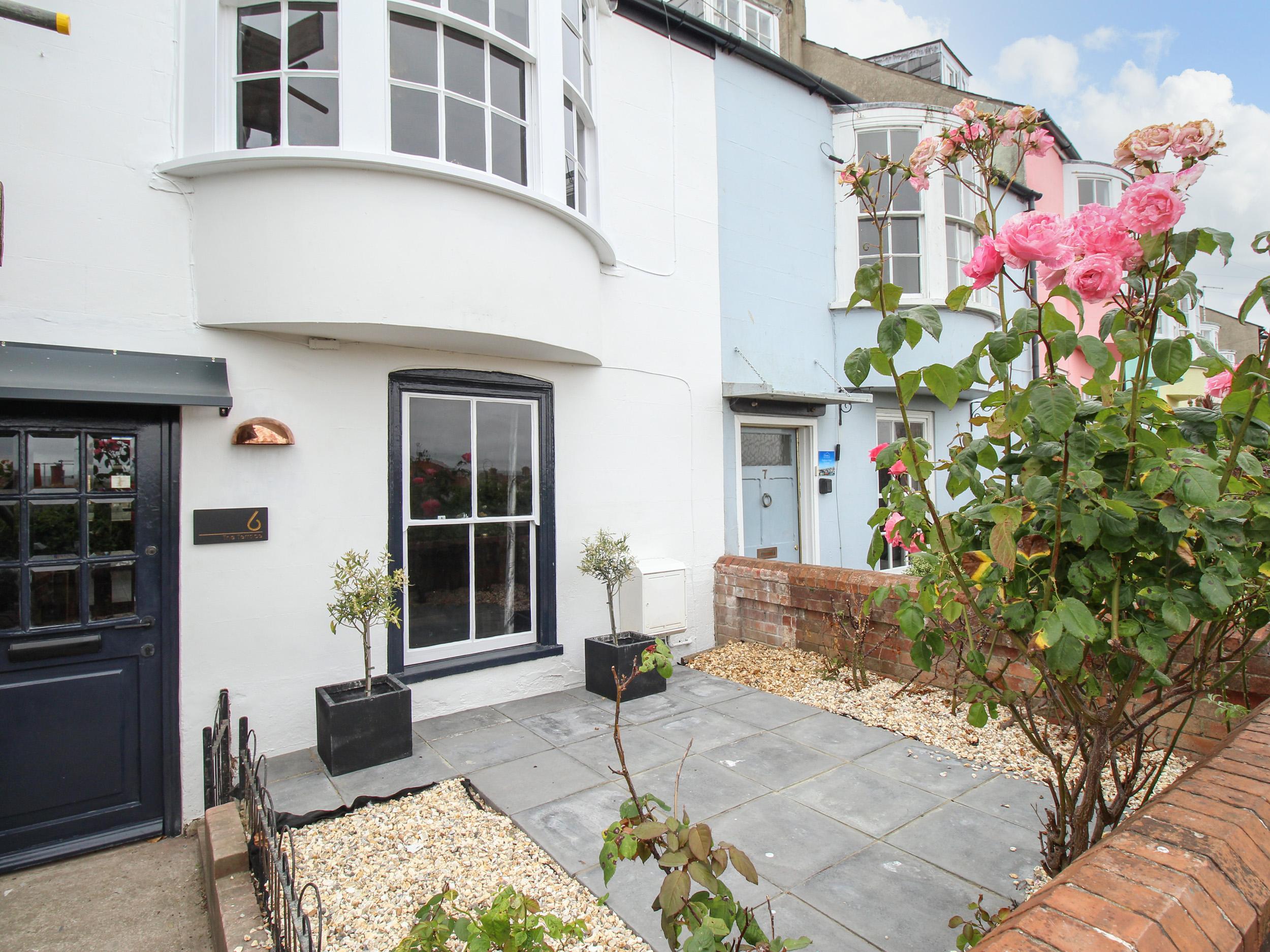 Holiday Cottage Reviews for 6 The Terrace - Holiday Cottage in Weymouth, Dorset