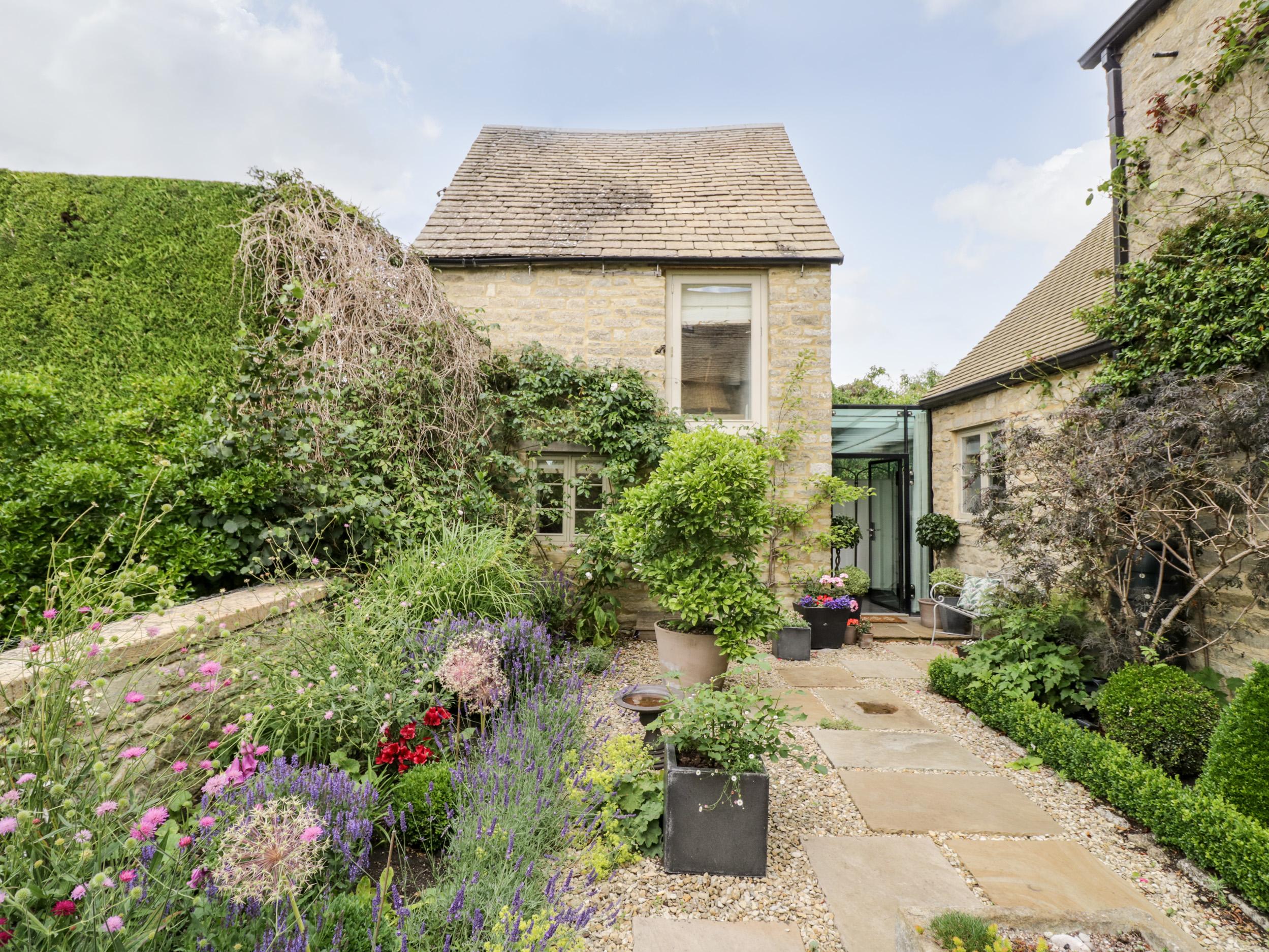 Holiday Cottage Reviews for The Grain Store - Holiday Cottage in Oxford, Oxfordshire