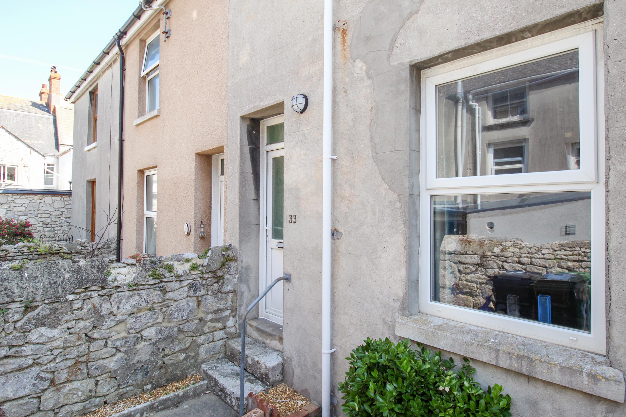 Holiday Cottage Reviews for 33 High Street - Holiday Cottage in Portland, Dorset