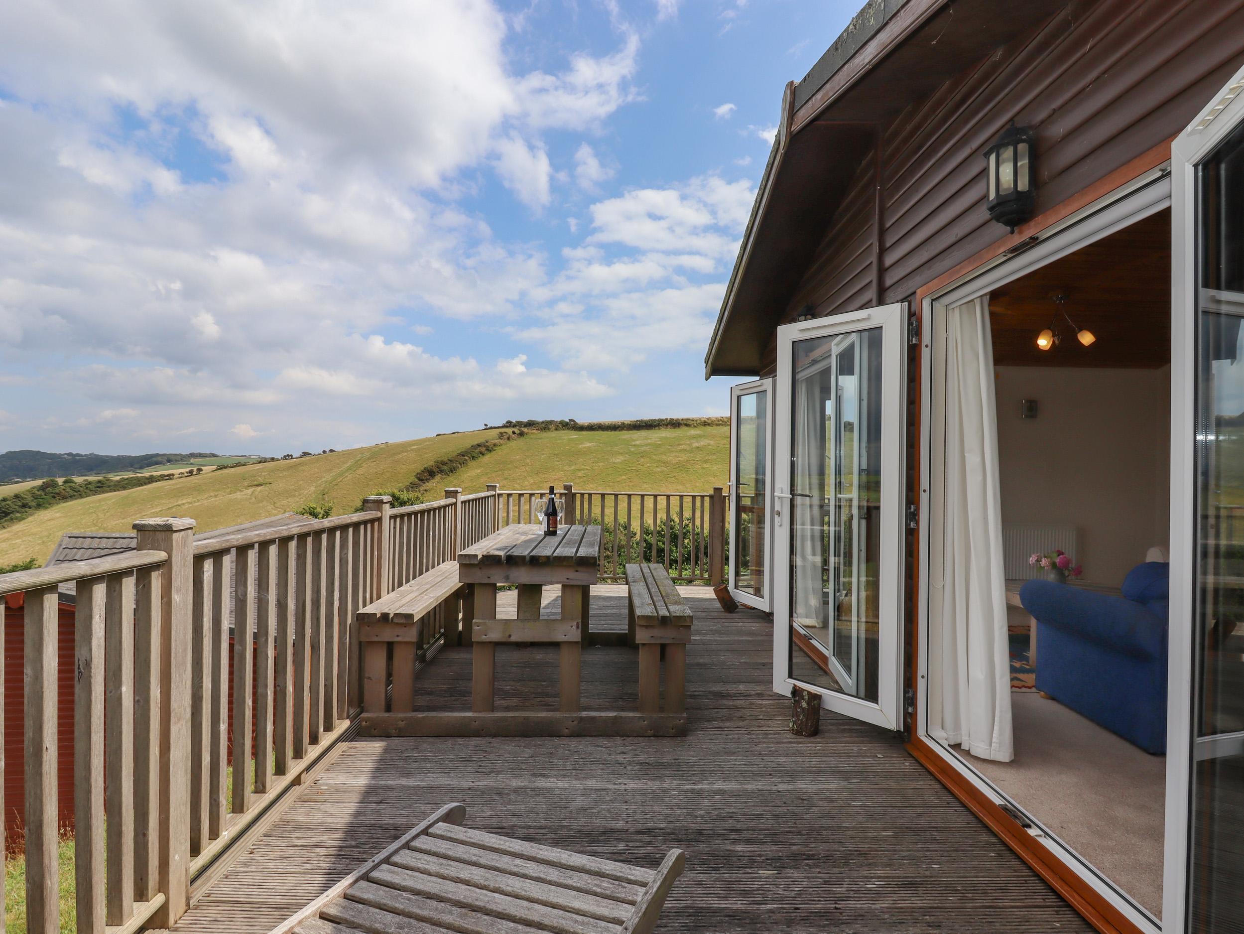 Holiday Cottage Reviews for Tamar View Lodge - Holiday Cottage in Millbrook, Cornwall Inc Scilly