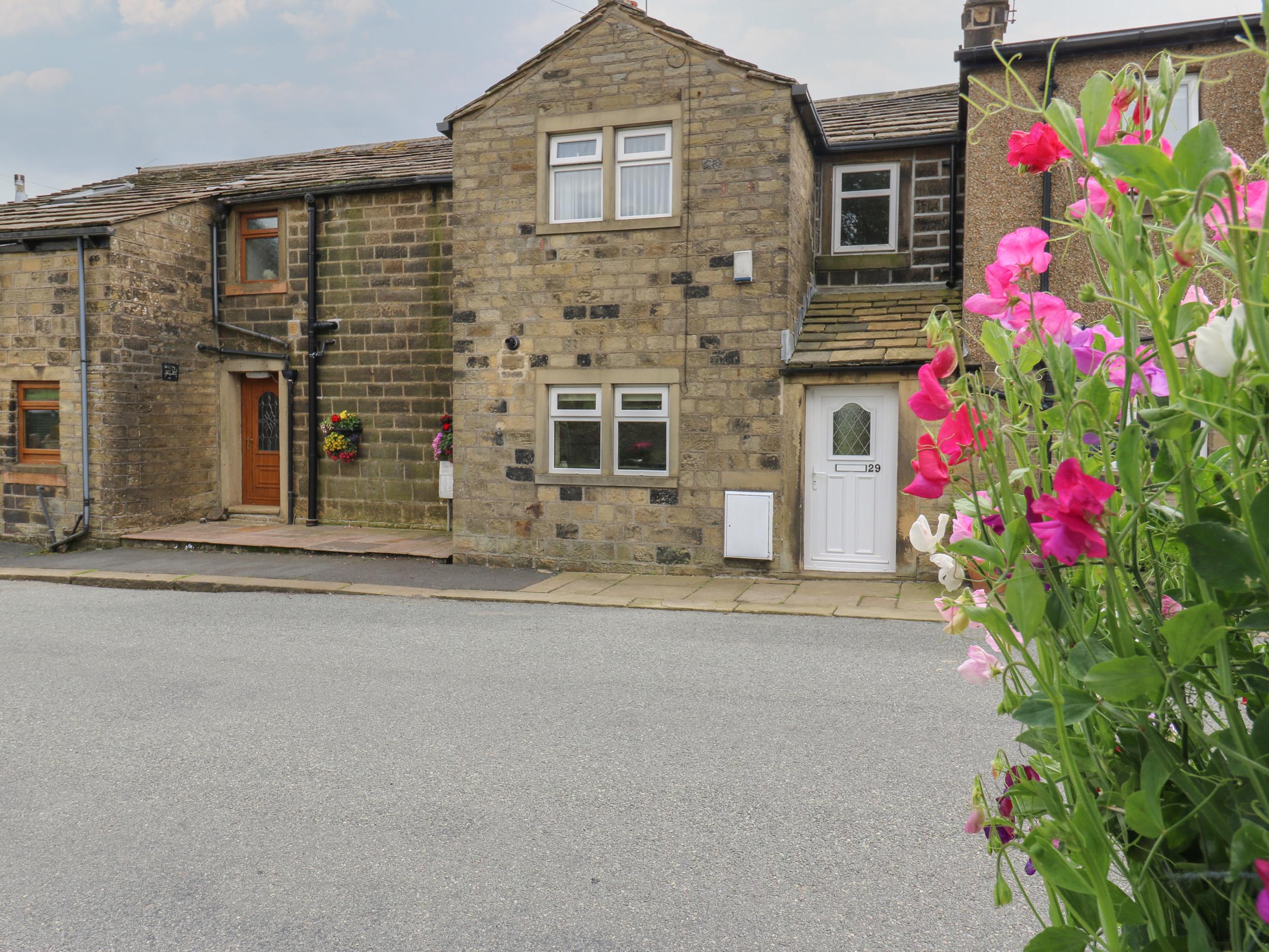Holiday Cottage Reviews for Marsh Cottage - Holiday Cottage in Bradford, West Yorkshire