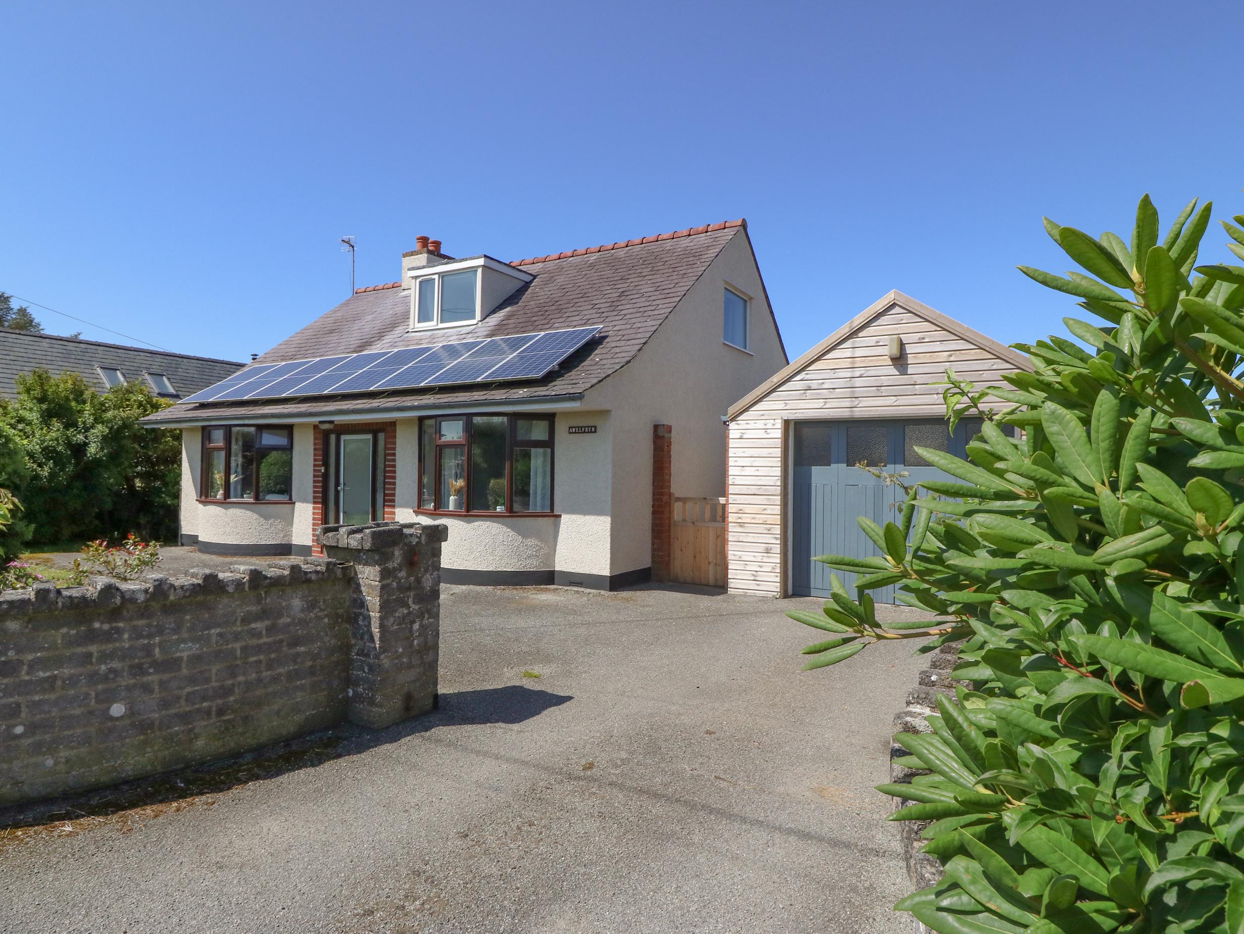 Holiday Cottage Reviews for Awelfryn - Holiday Cottage in Holyhead, Isle of Anglesey