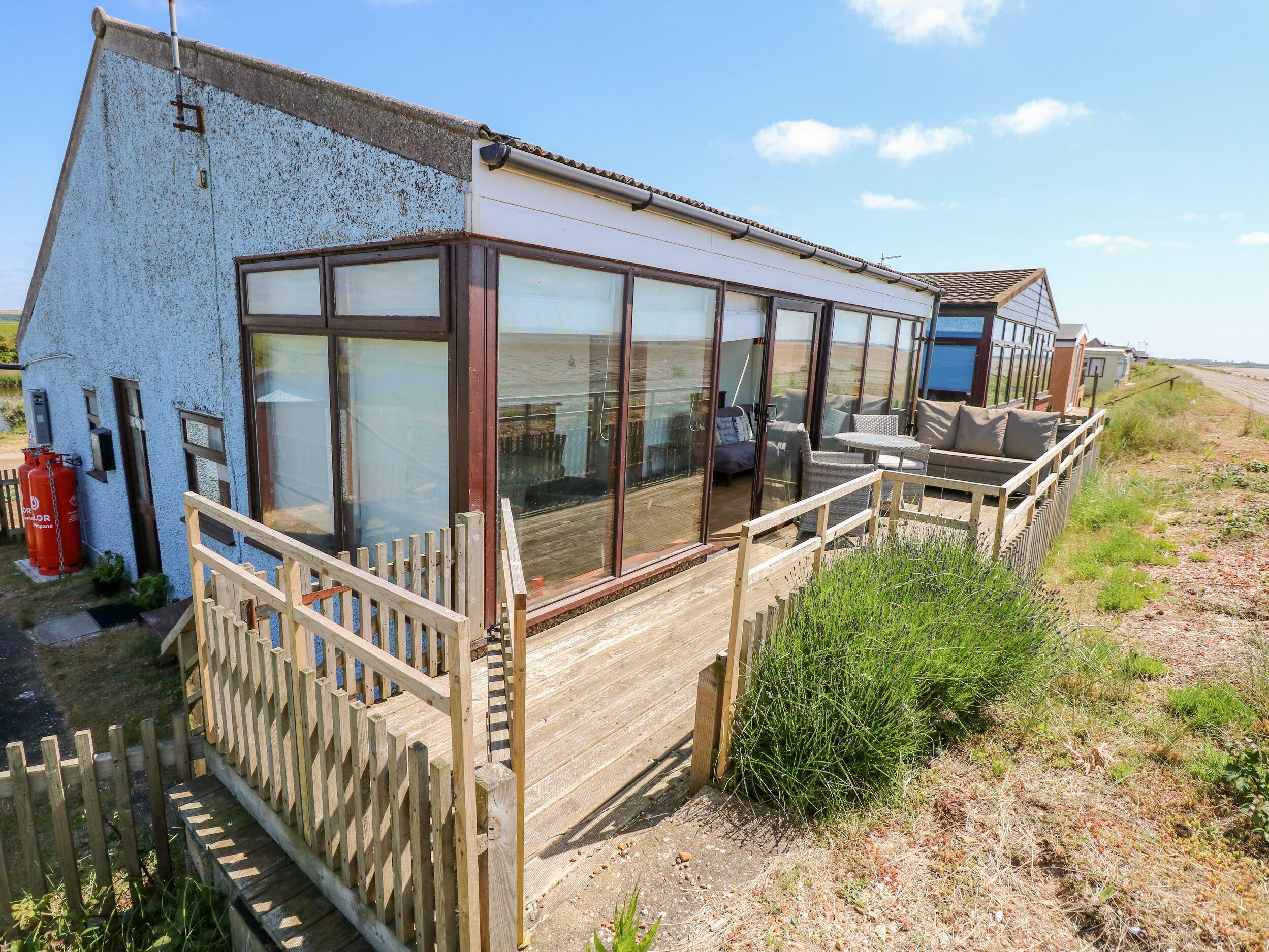 Holiday Cottage Reviews for 102 The Beach - Holiday Cottage in Snettisham, Norfolk