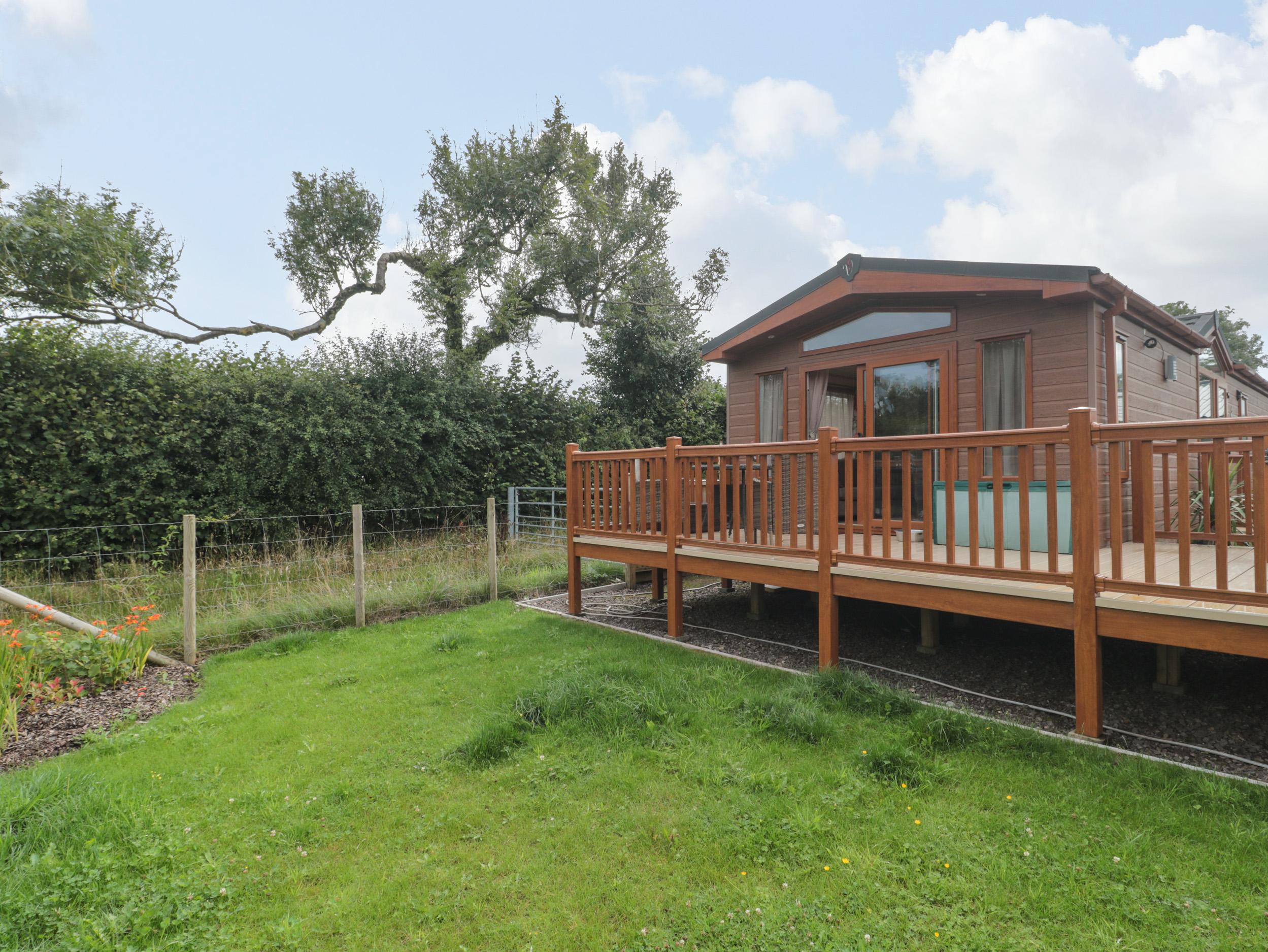 Holiday Cottage Reviews for Swallows Lodge - Holiday Cottage in Shepton Mallet, Somerset