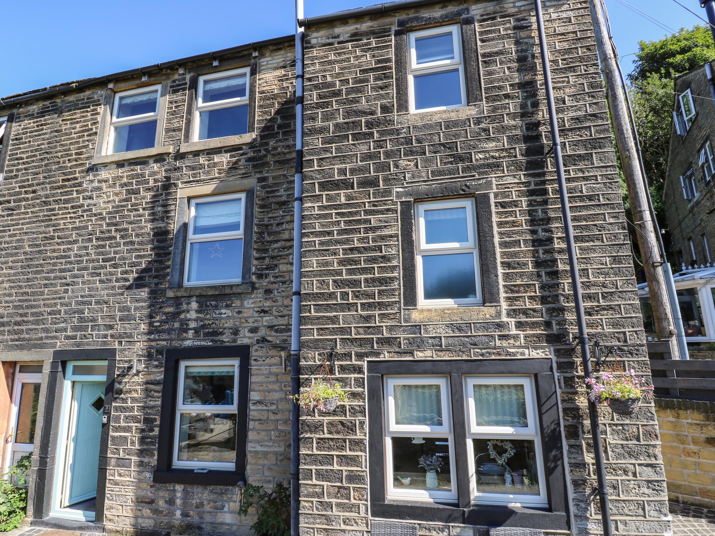 Holiday Cottage Reviews for Cosy Nest Cottage - Holiday Cottage in Holmfirth, West Yorkshire