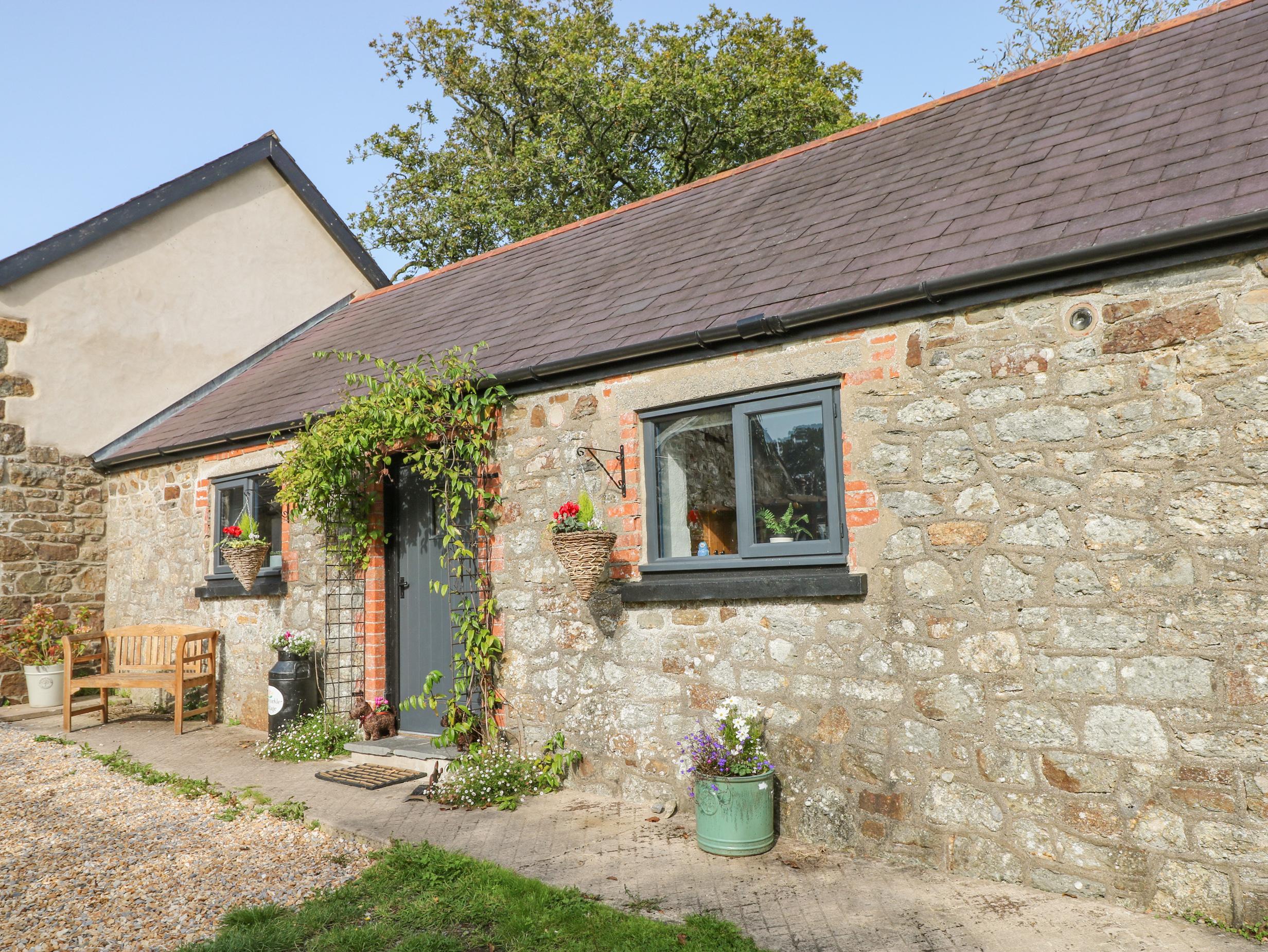 Holiday Cottage Reviews for Honeysuckle Cottage - Holiday Cottage in Narberth, Pembrokeshire