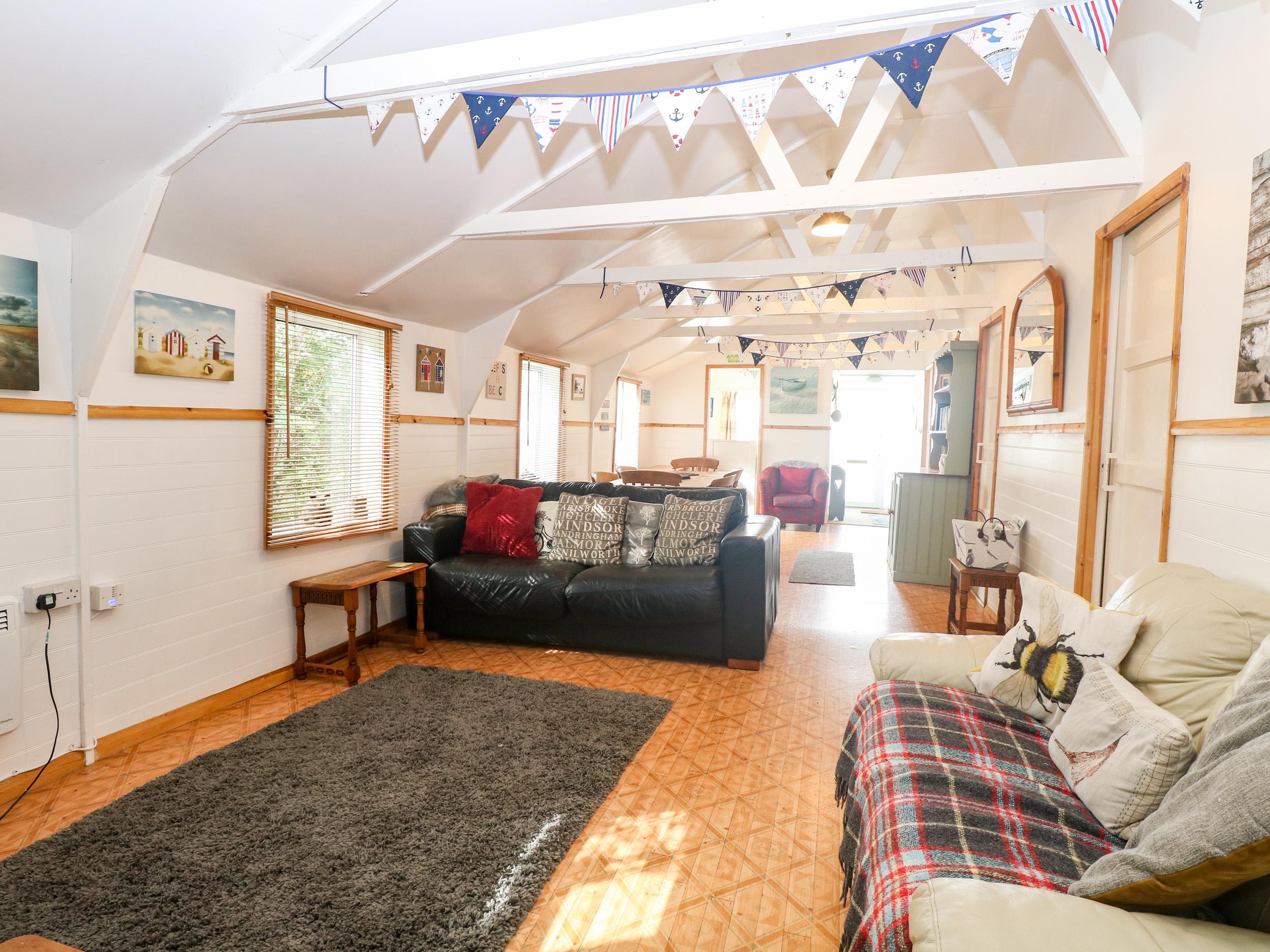 Holiday Cottage Reviews for Suzanne's Beach Hut - Holiday Cottage in Walcott, Norfolk