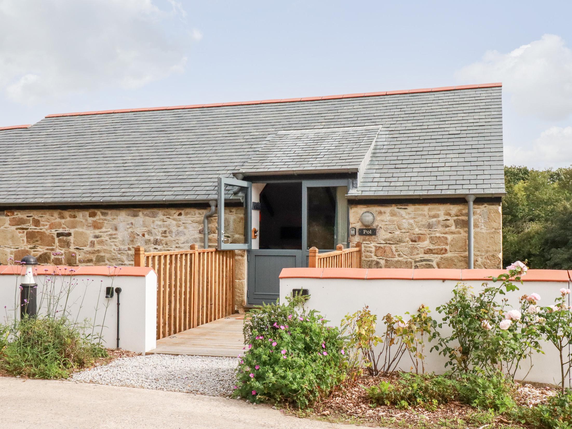Holiday Cottage Reviews for Carines Barns - Pol - Holiday Cottage in Newquay, Cornwall Inc Scilly