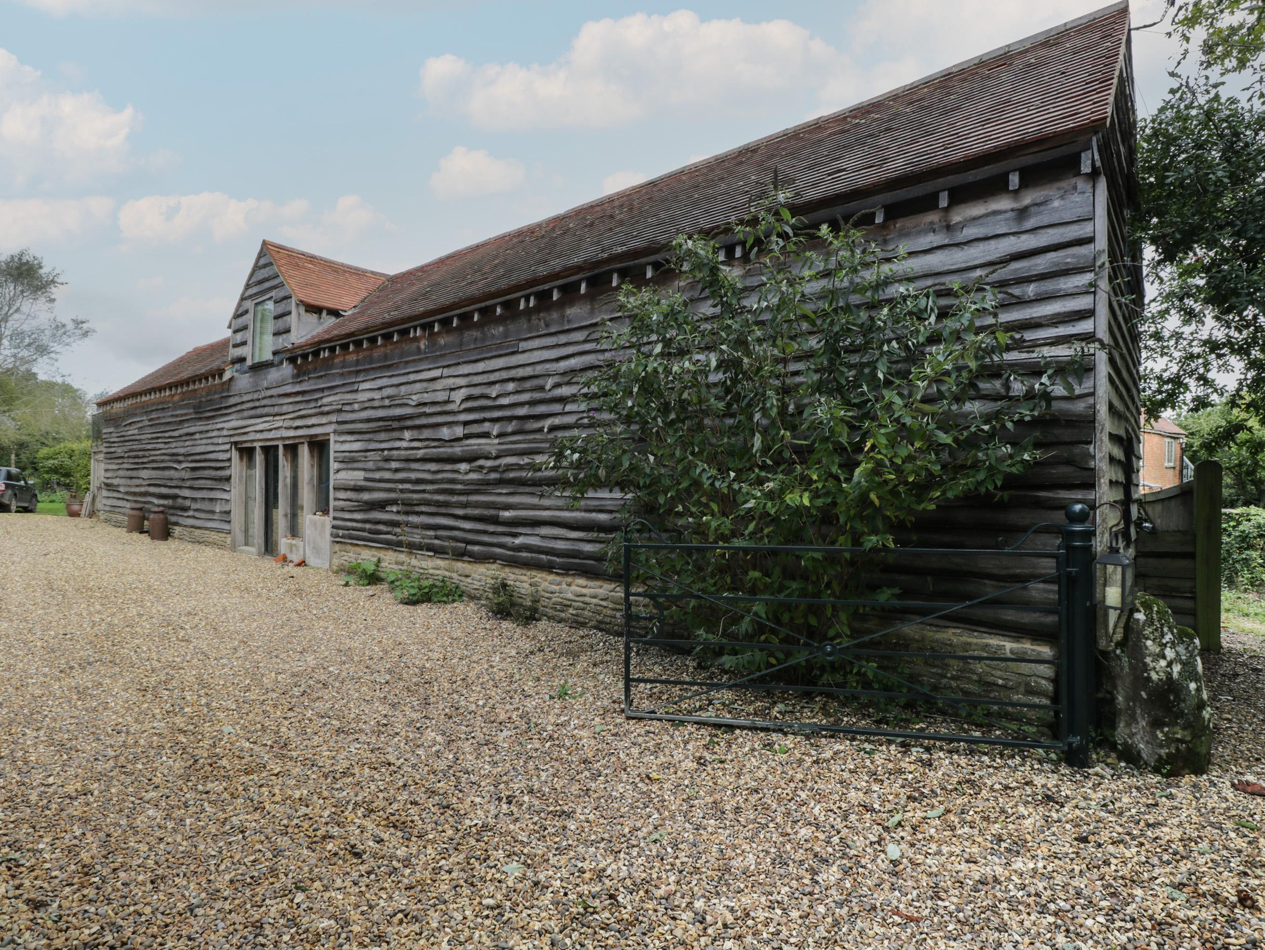 Holiday Cottage Reviews for Brandeers Long Barn - Holiday Cottage in Malmesbury, Wiltshire