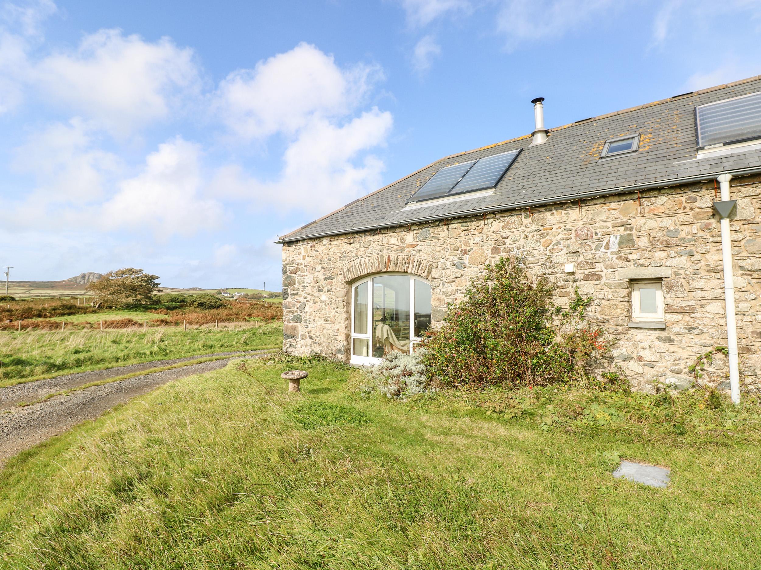 Holiday Cottage Reviews for Sunset - Holiday Cottage in Goodwick, Pembrokeshire