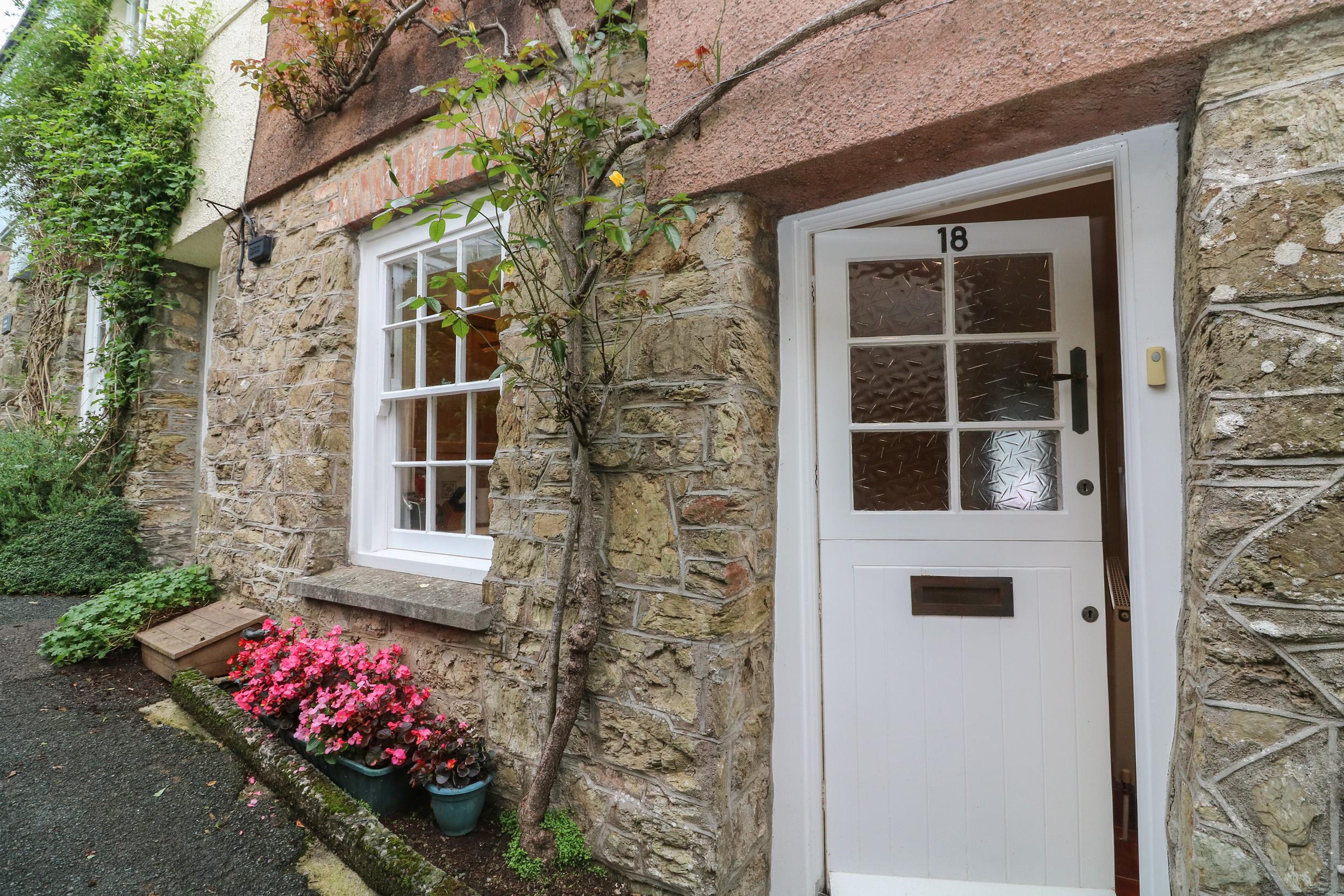 Holiday Cottage Reviews for 18 Robinsons Row - Holiday Cottage in Salcombe, Devon