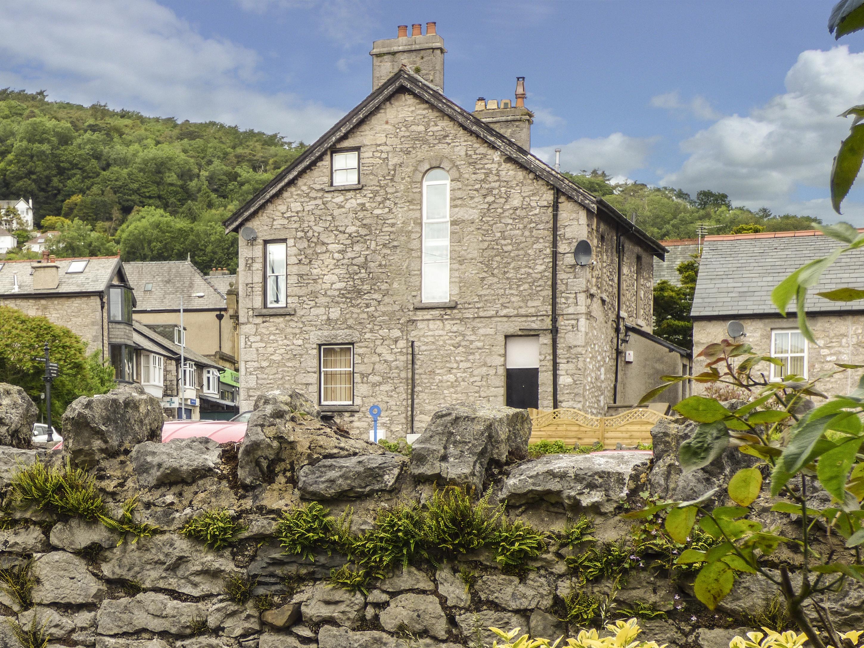 Holiday Cottage Reviews for Church View - Holiday Cottage in Grange Over Sands, Cumbria