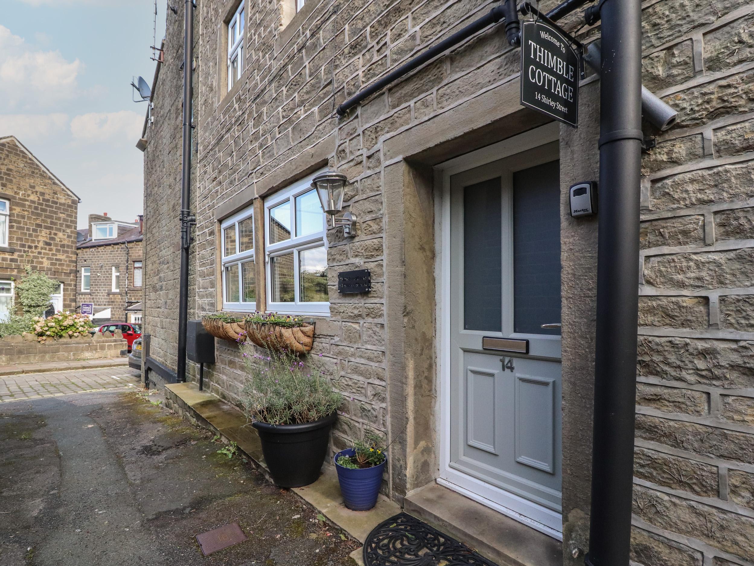 Holiday Cottage Reviews for Thimble Cottage - Holiday Cottage in Bradford, West Yorkshire