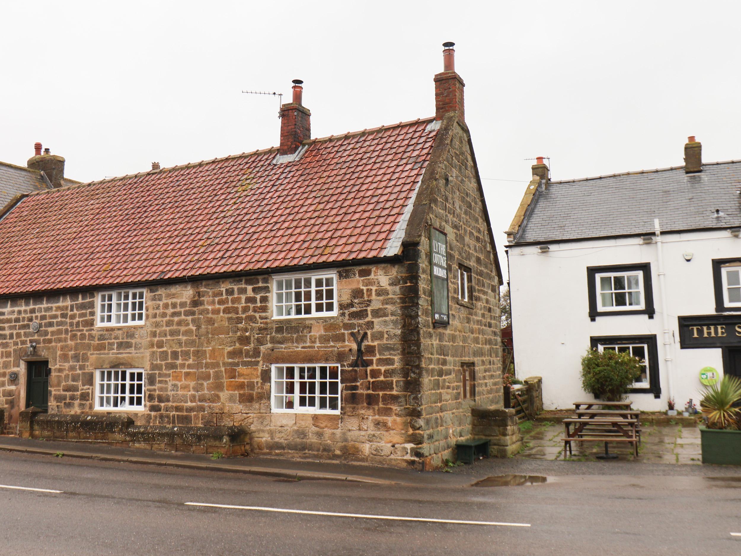 Holiday Cottage Reviews for Lythe Cottage - Holiday Cottage in Whitby, North Yorkshire